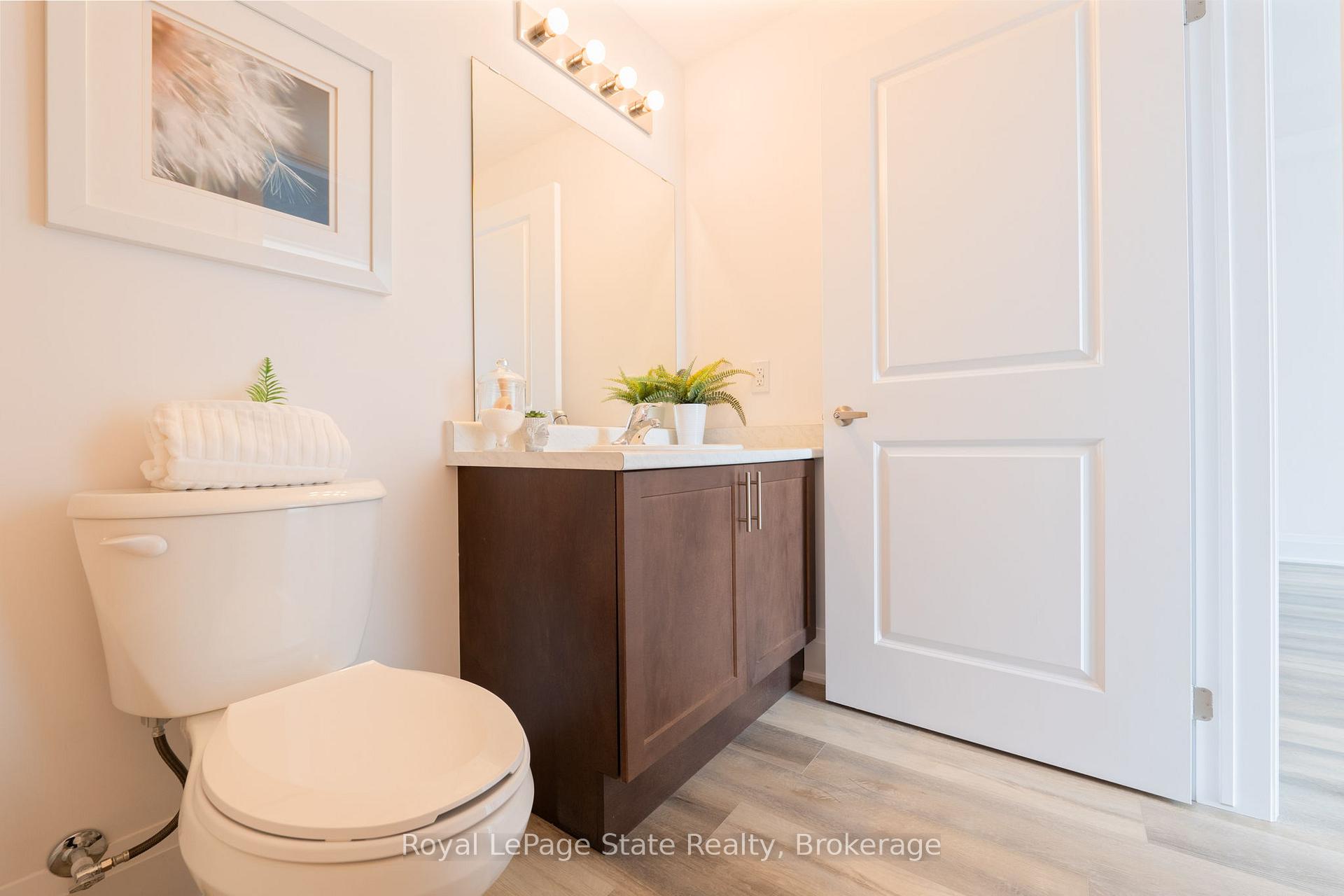Photo 6 of Unit 413, 470 Dundas Street E, Hamilton, Waterdown — HOMEH