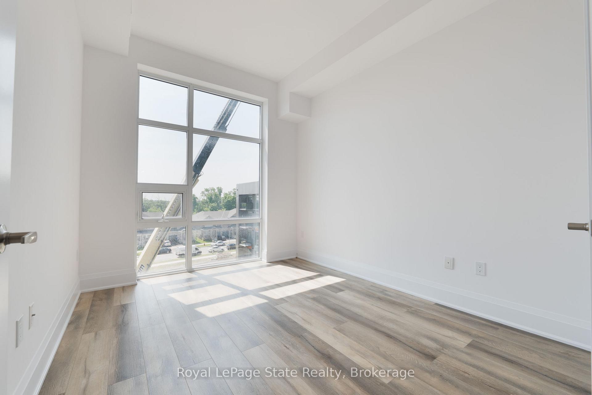 Photo 10 of Unit 413, 470 Dundas Street E, Hamilton, Waterdown — HOMEH