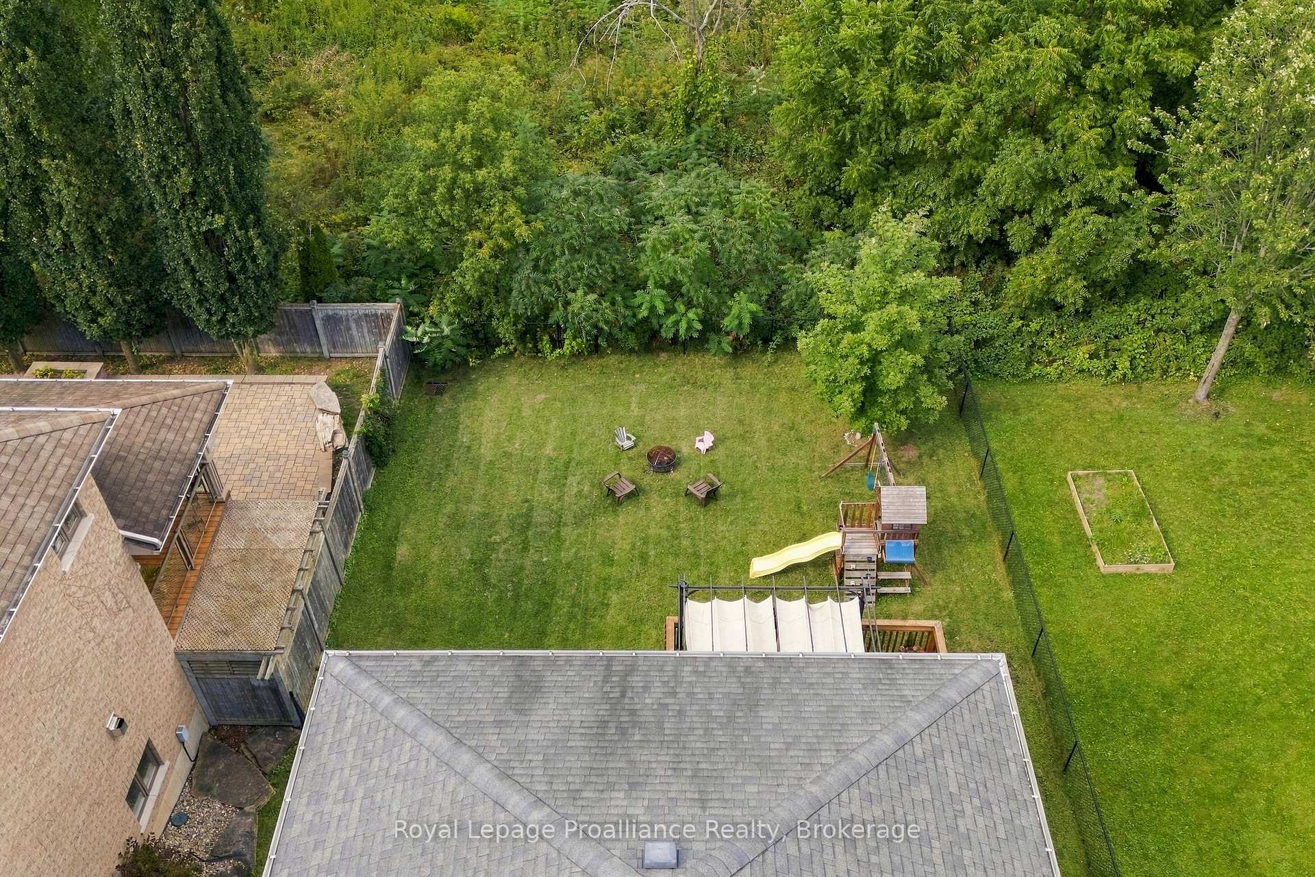 Photo 4 of 273 Avondale Road, Belleville, Belleville Ward — HOMEH
