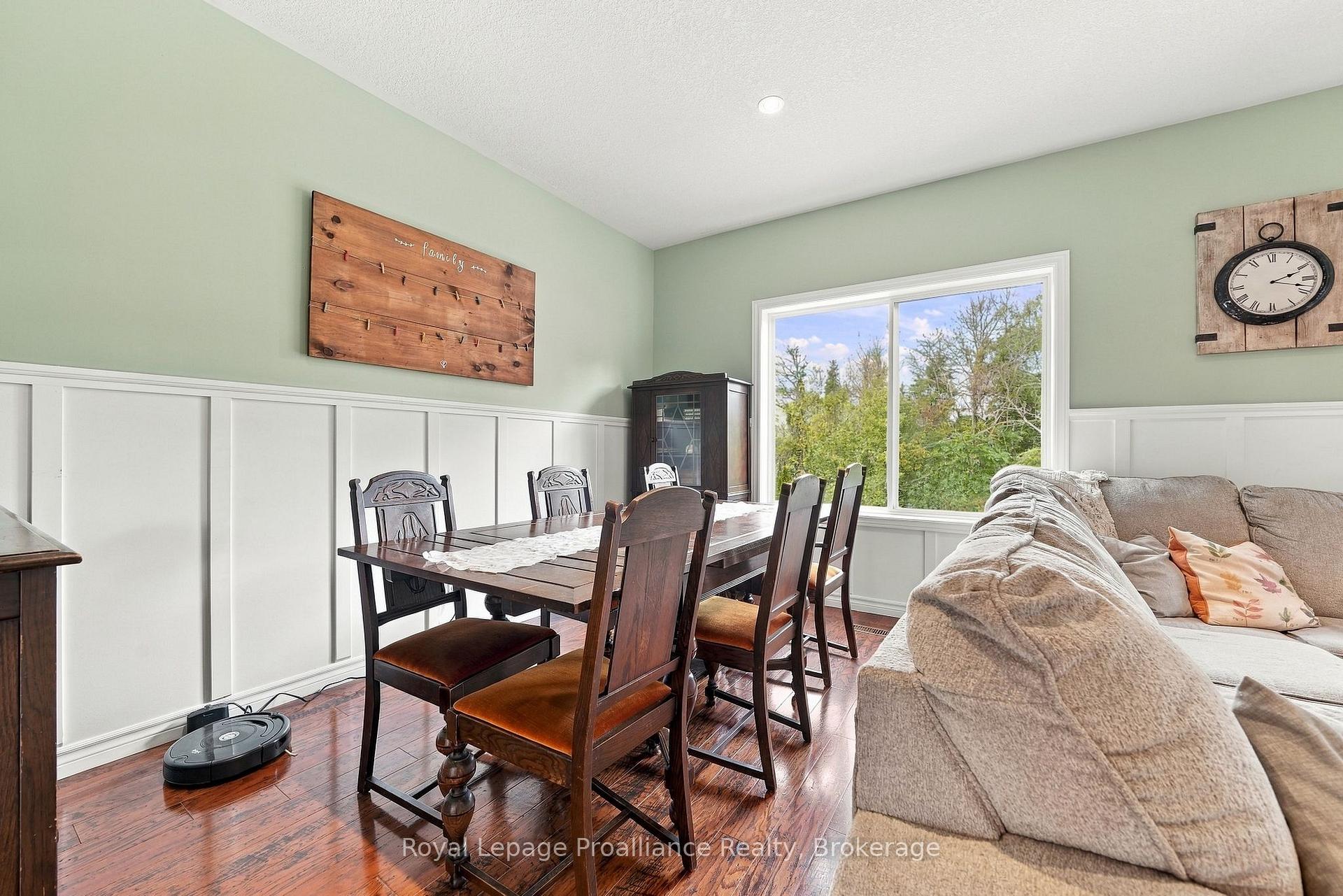 Photo 17 of 273 Avondale Road, Belleville, Belleville Ward — HOMEH