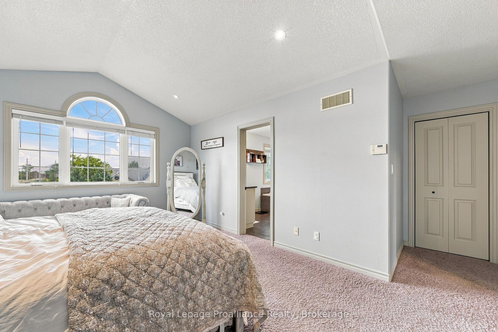 Photo 23 of 273 Avondale Road, Belleville, Belleville Ward — HOMEH