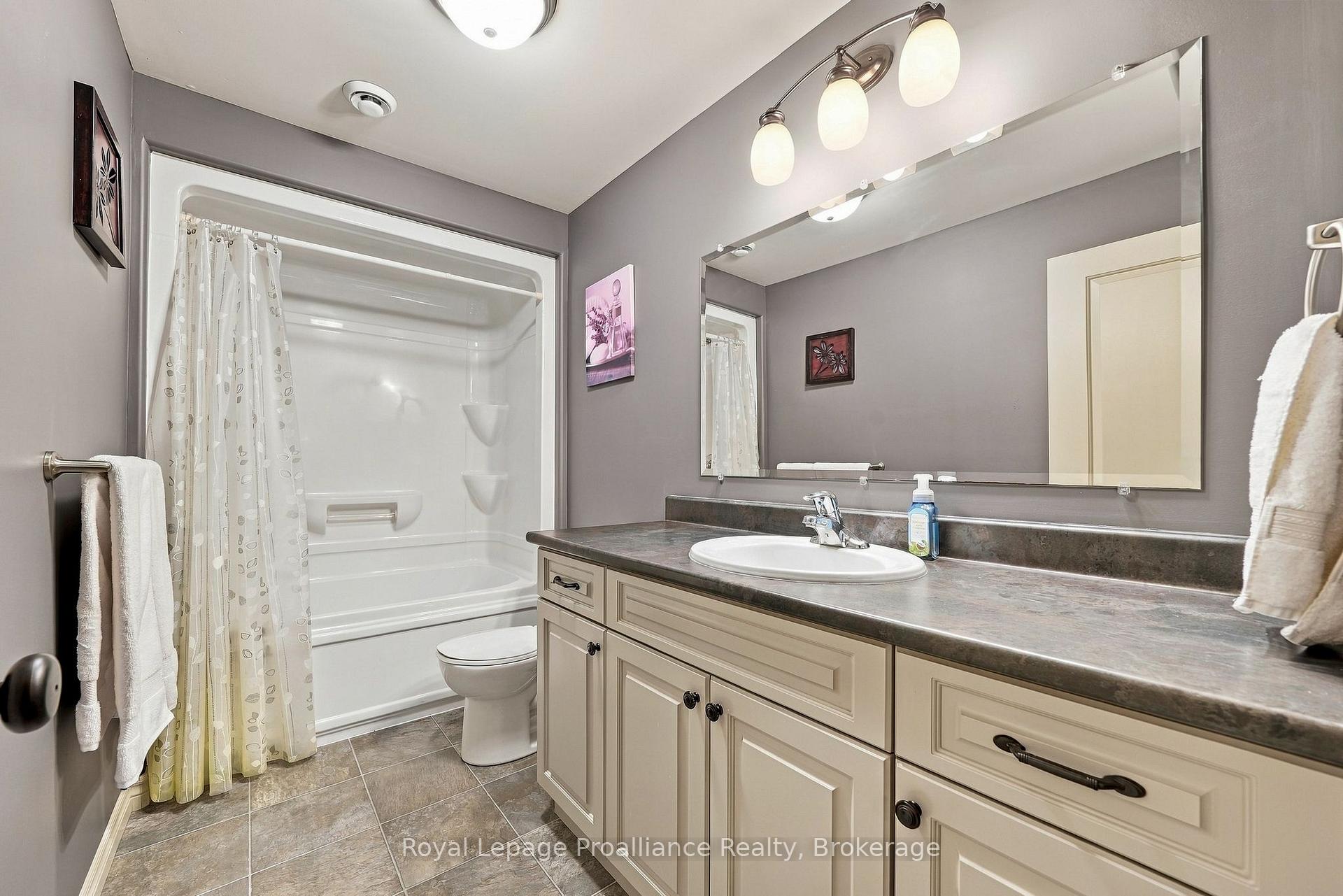 Photo 33 of 273 Avondale Road, Belleville, Belleville Ward — HOMEH