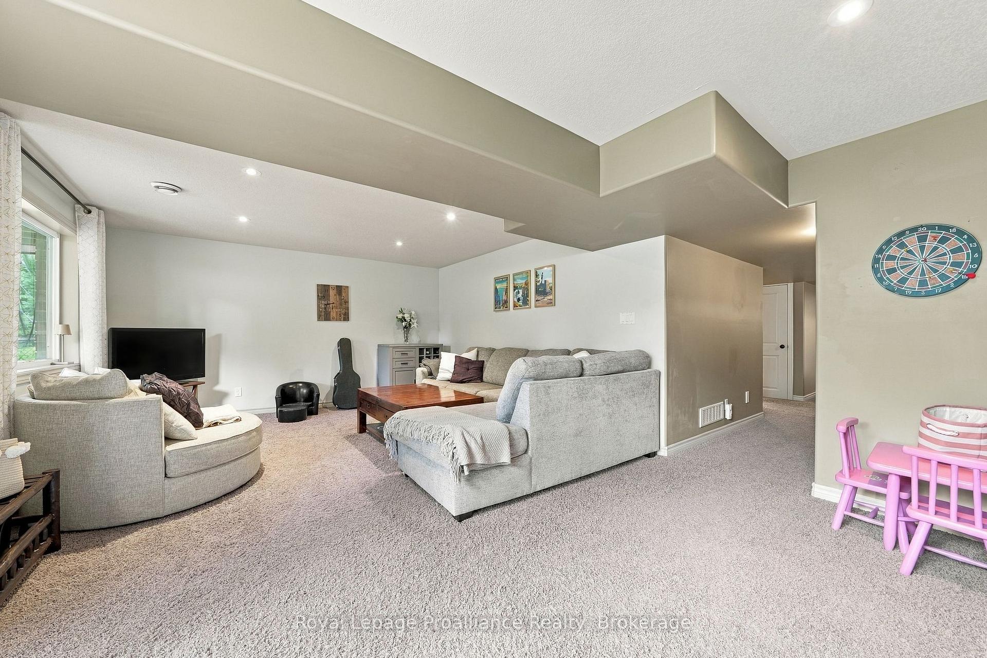 Photo 34 of 273 Avondale Road, Belleville, Belleville Ward — HOMEH