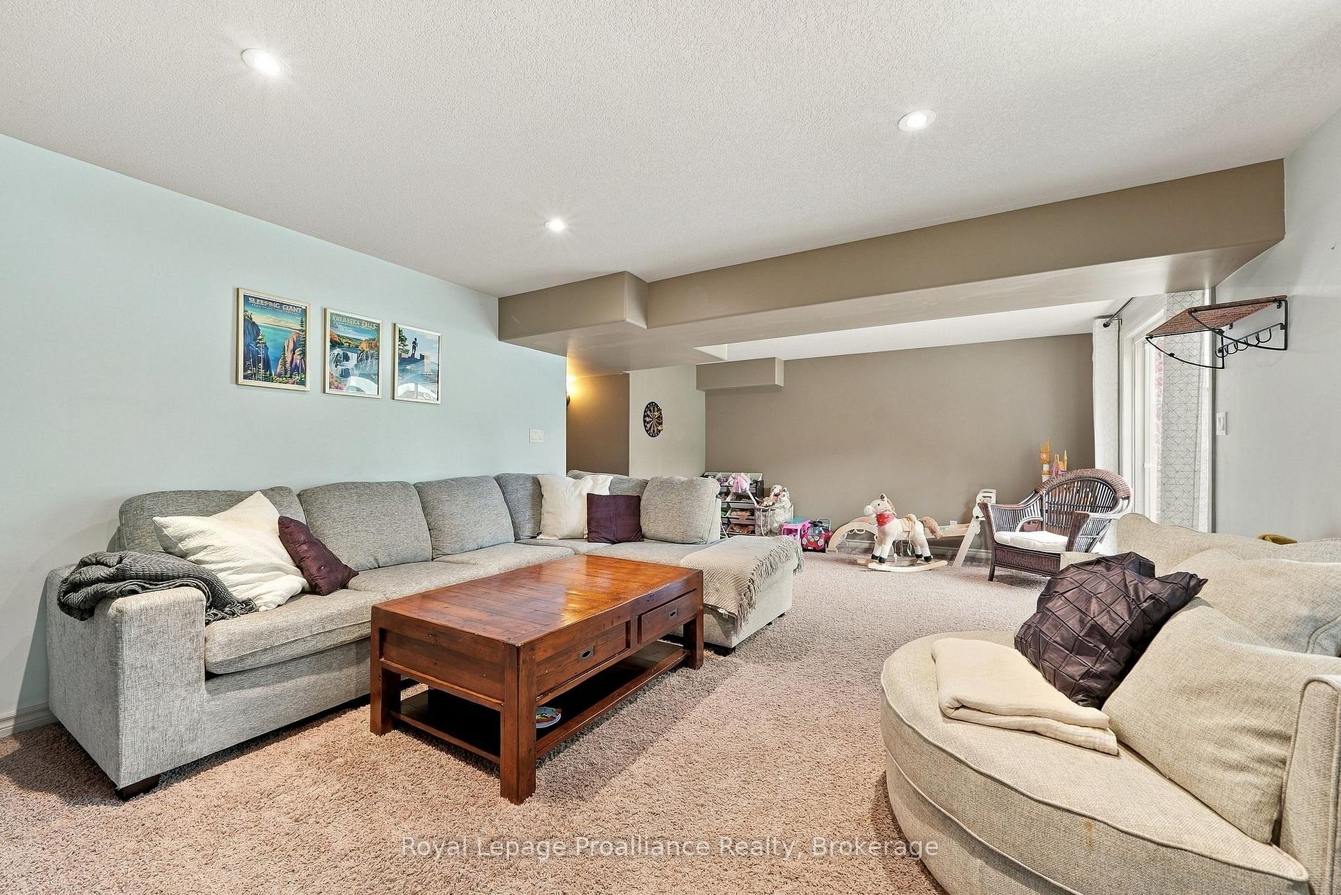 Photo 35 of 273 Avondale Road, Belleville, Belleville Ward — HOMEH