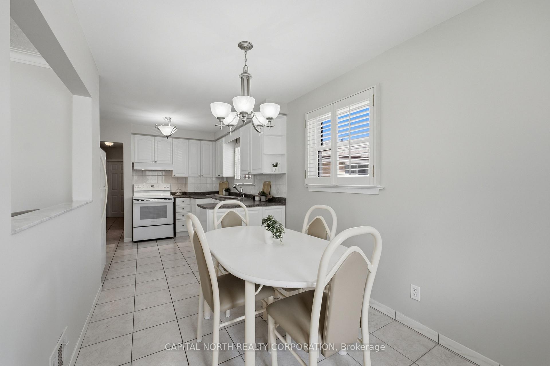 Photo 9 of 152 Katherine Road, North York, Downsview-Roding-CFB — HOMEH