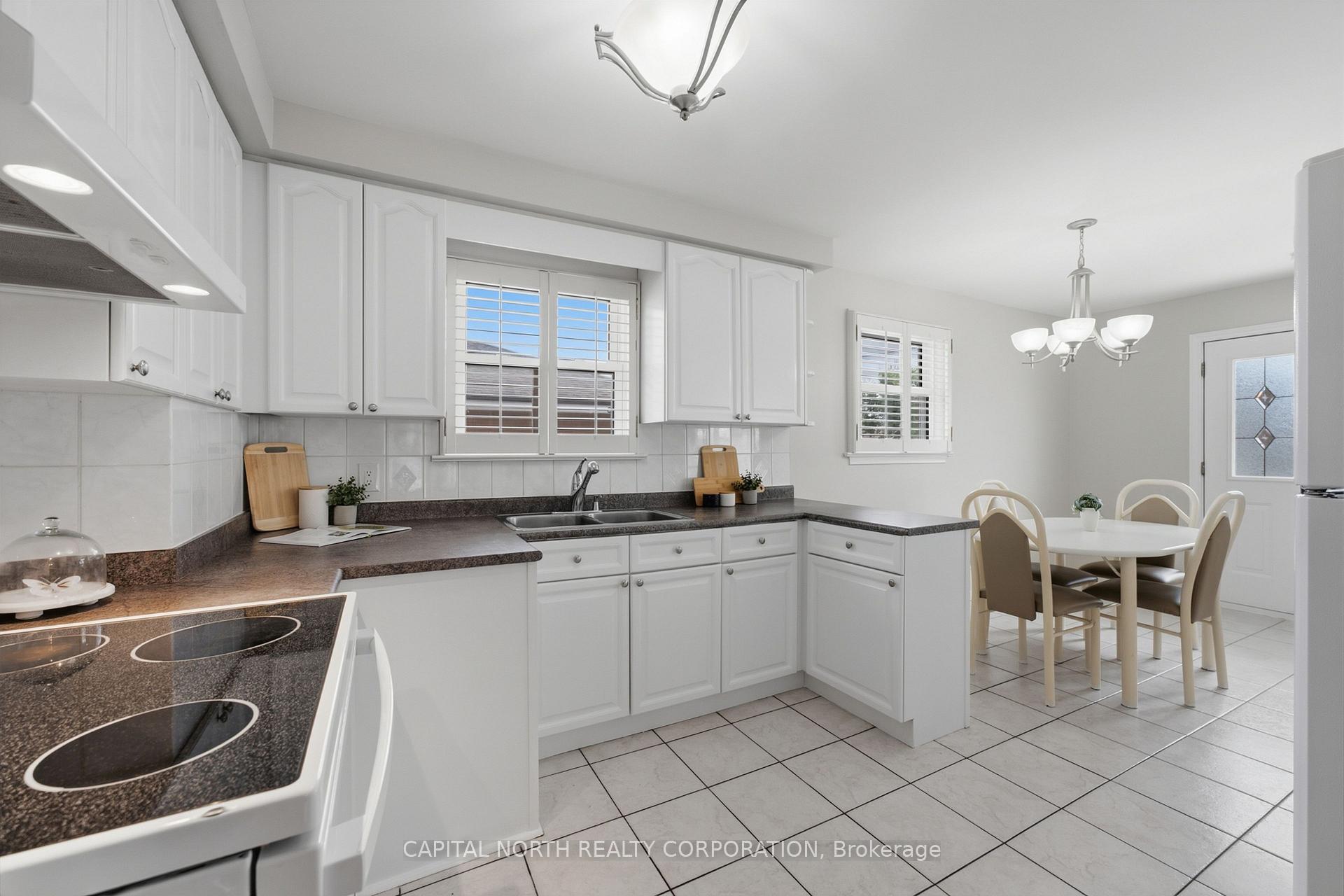 Photo 11 of 152 Katherine Road, North York, Downsview-Roding-CFB — HOMEH