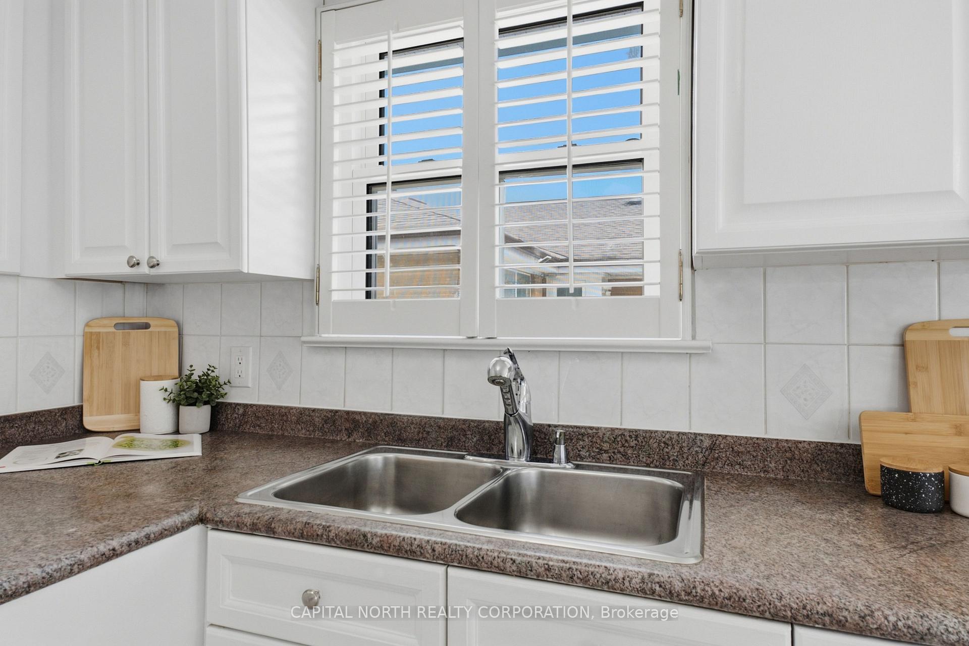 Photo 12 of 152 Katherine Road, North York, Downsview-Roding-CFB — HOMEH