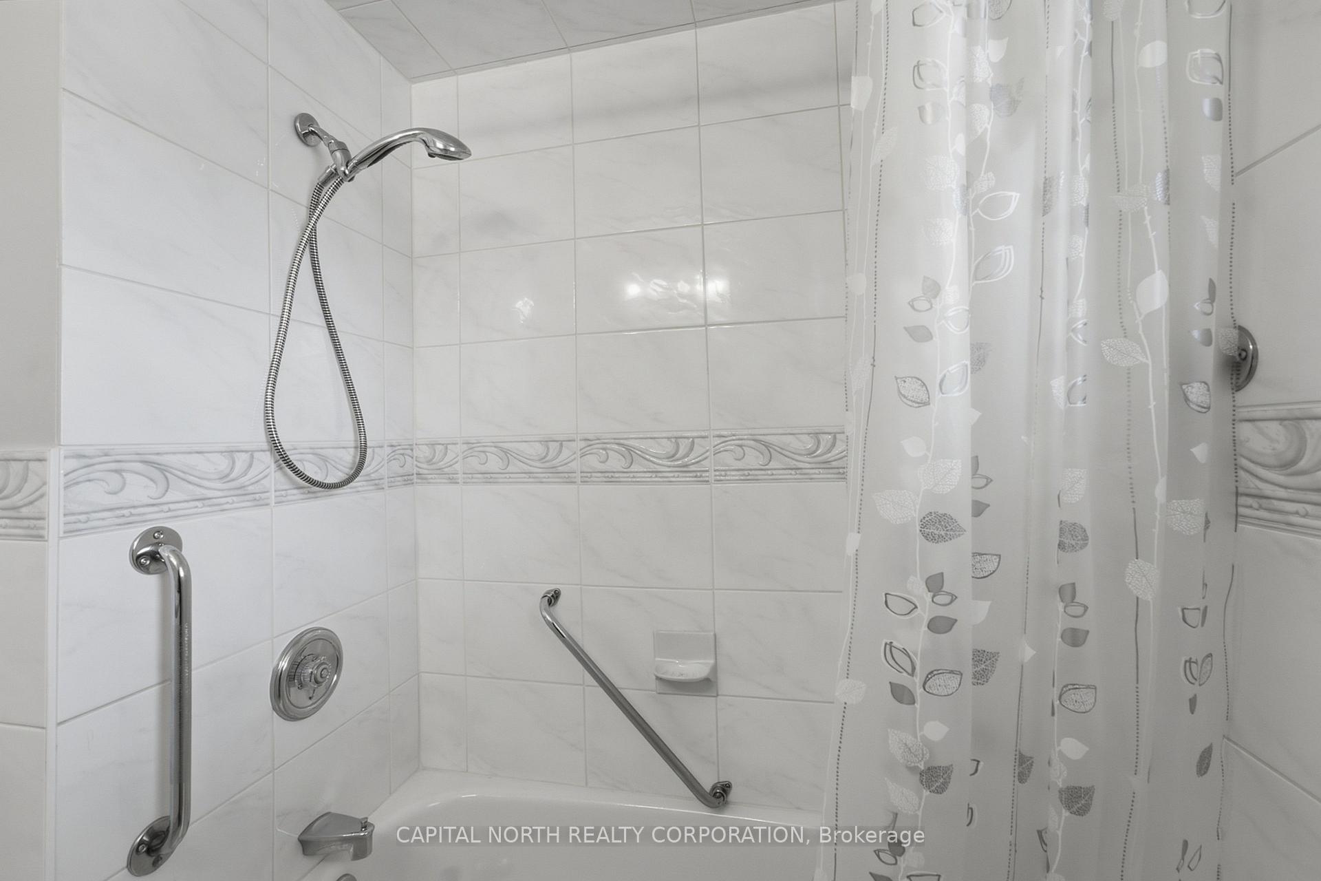 Photo 25 of 152 Katherine Road, North York, Downsview-Roding-CFB — HOMEH
