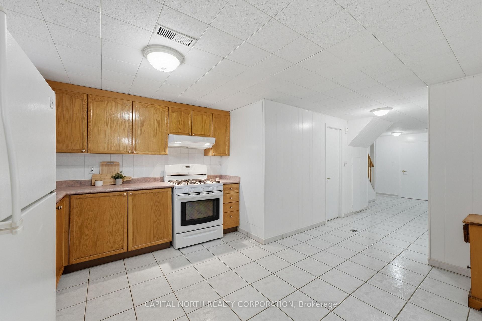 Photo 30 of 152 Katherine Road, North York, Downsview-Roding-CFB — HOMEH