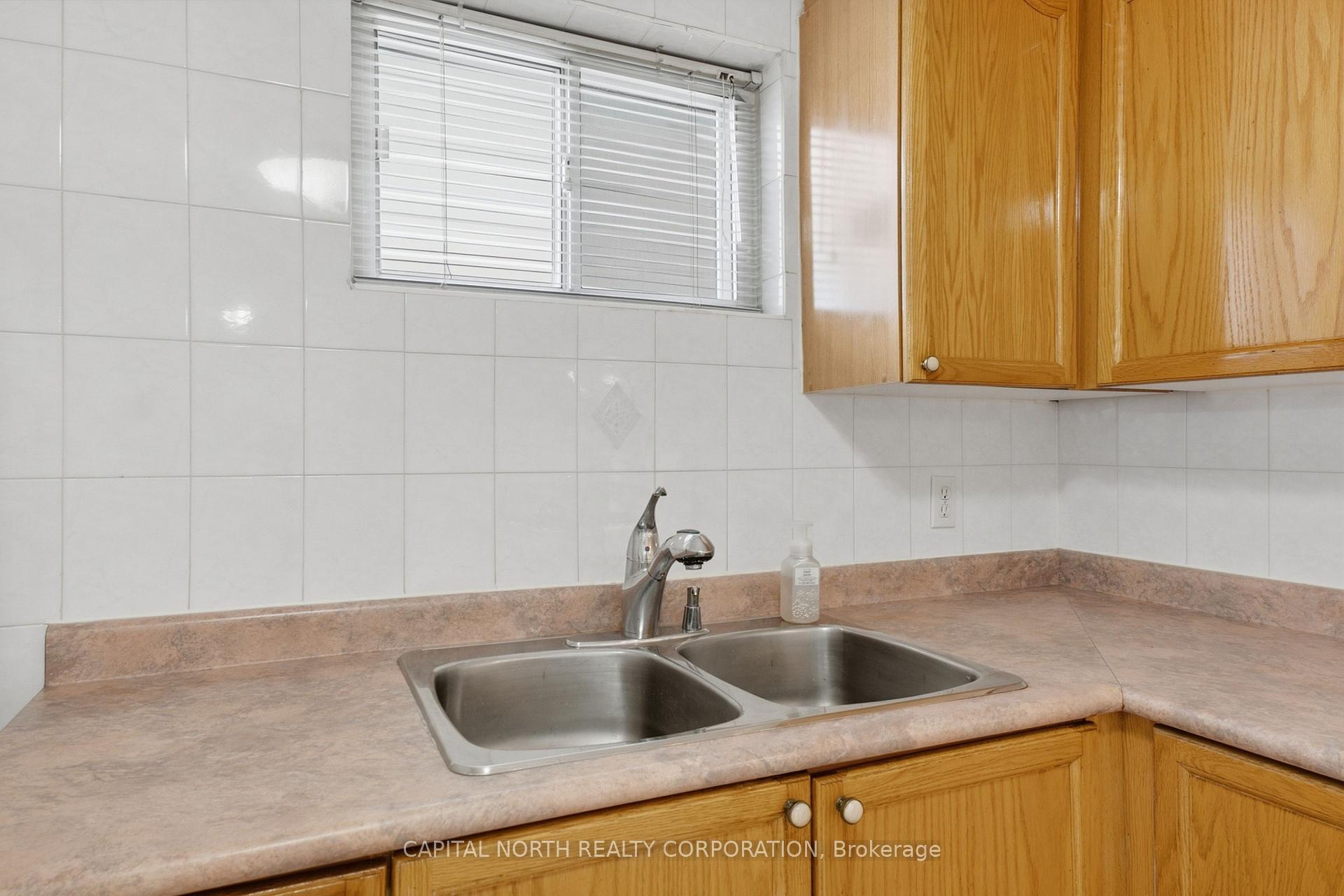 Photo 32 of 152 Katherine Road, North York, Downsview-Roding-CFB — HOMEH