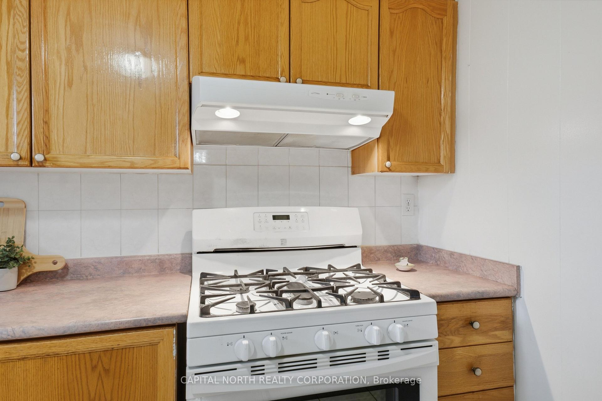 Photo 33 of 152 Katherine Road, North York, Downsview-Roding-CFB — HOMEH