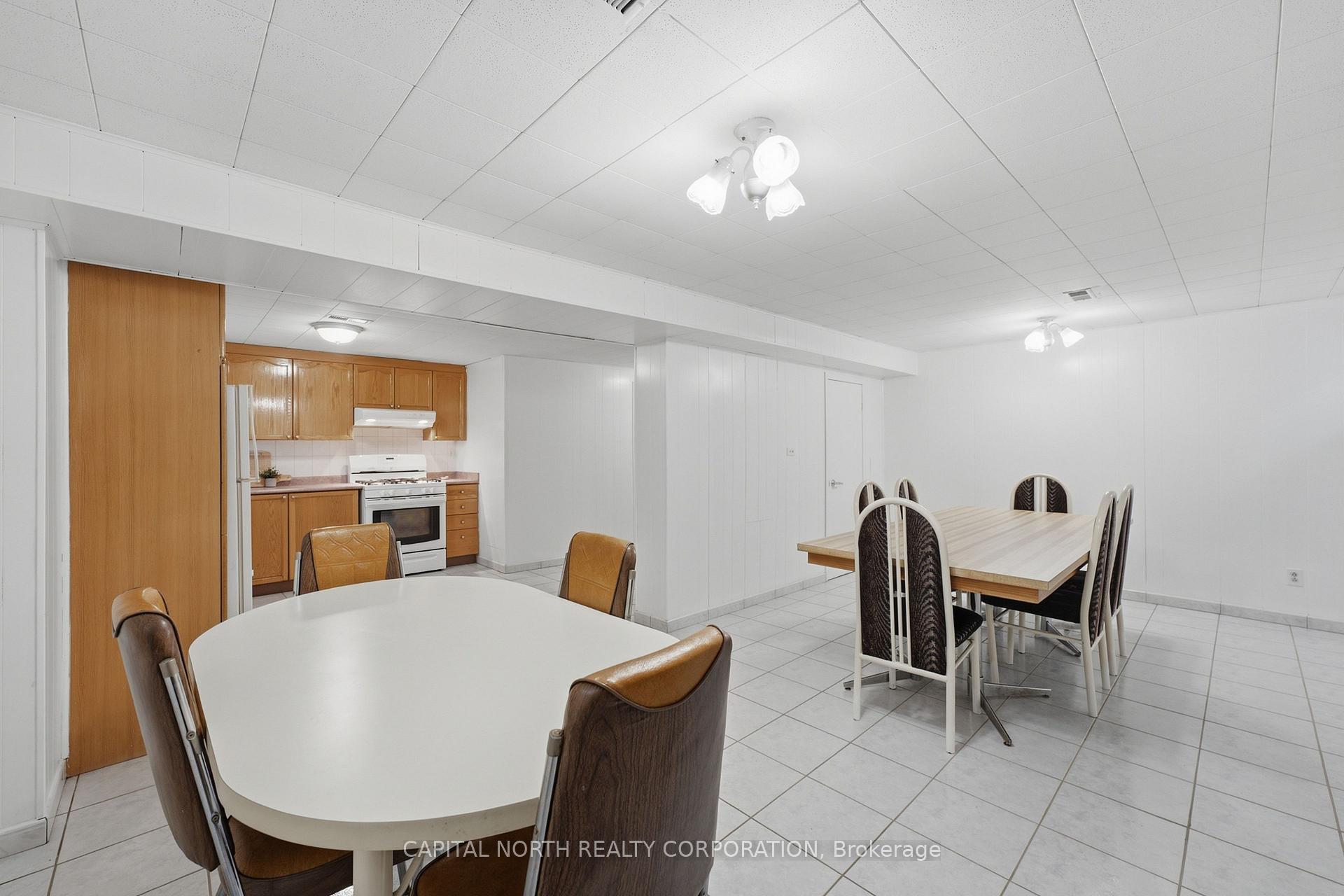 Photo 37 of 152 Katherine Road, North York, Downsview-Roding-CFB — HOMEH