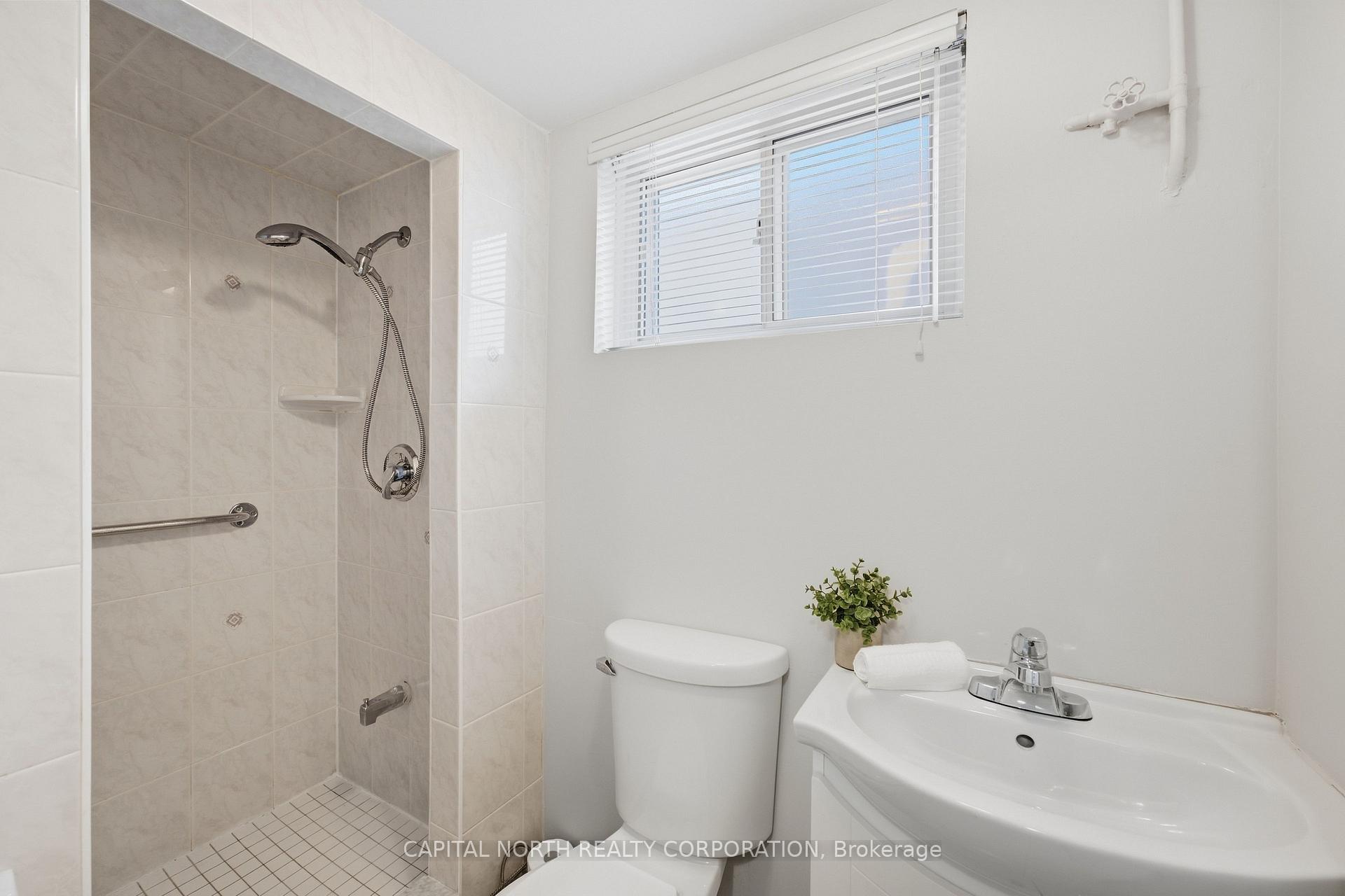 Photo 41 of 152 Katherine Road, North York, Downsview-Roding-CFB — HOMEH