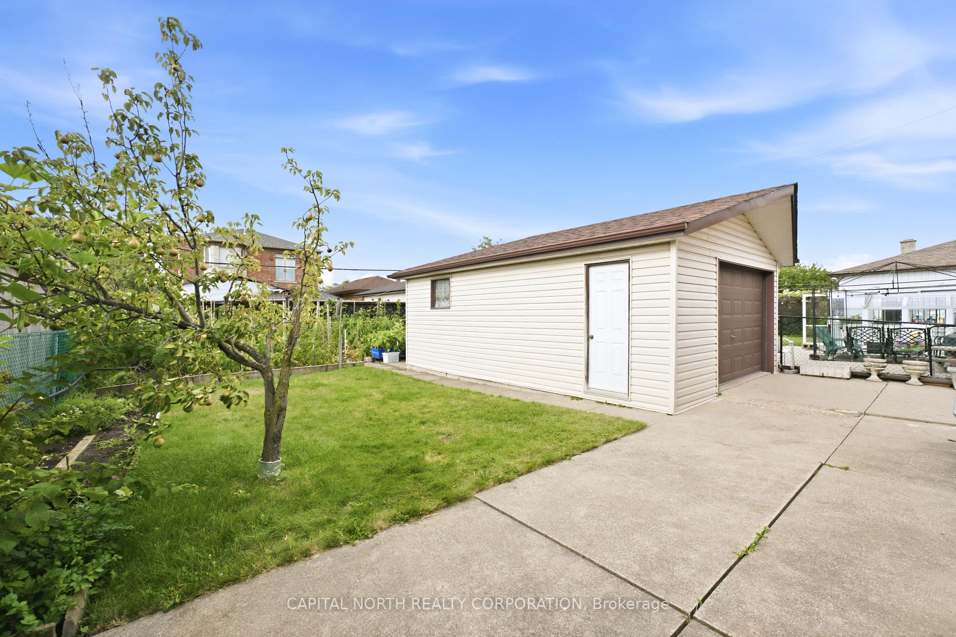 Photo 45 of 152 Katherine Road, North York, Downsview-Roding-CFB — HOMEH
