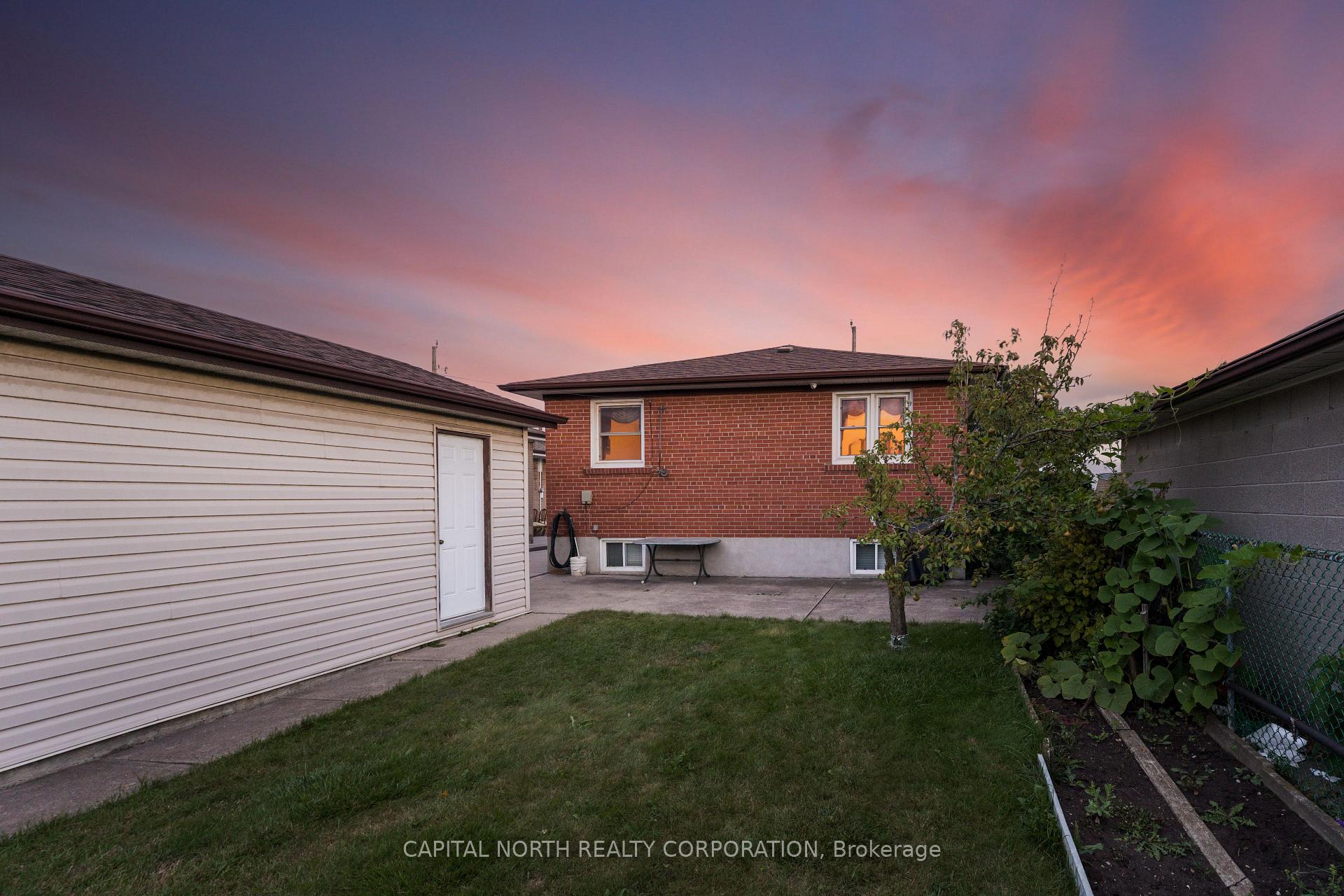 Photo 51 of 152 Katherine Road, North York, Downsview-Roding-CFB — HOMEH