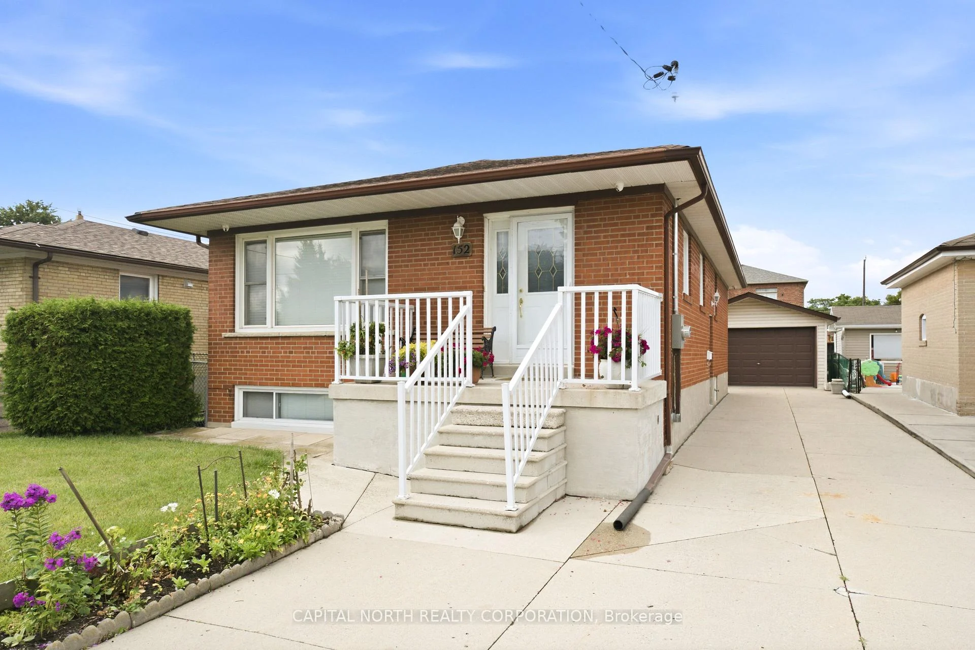 Photo 55 of 152 Katherine Road, North York, Downsview-Roding-CFB — HOMEH