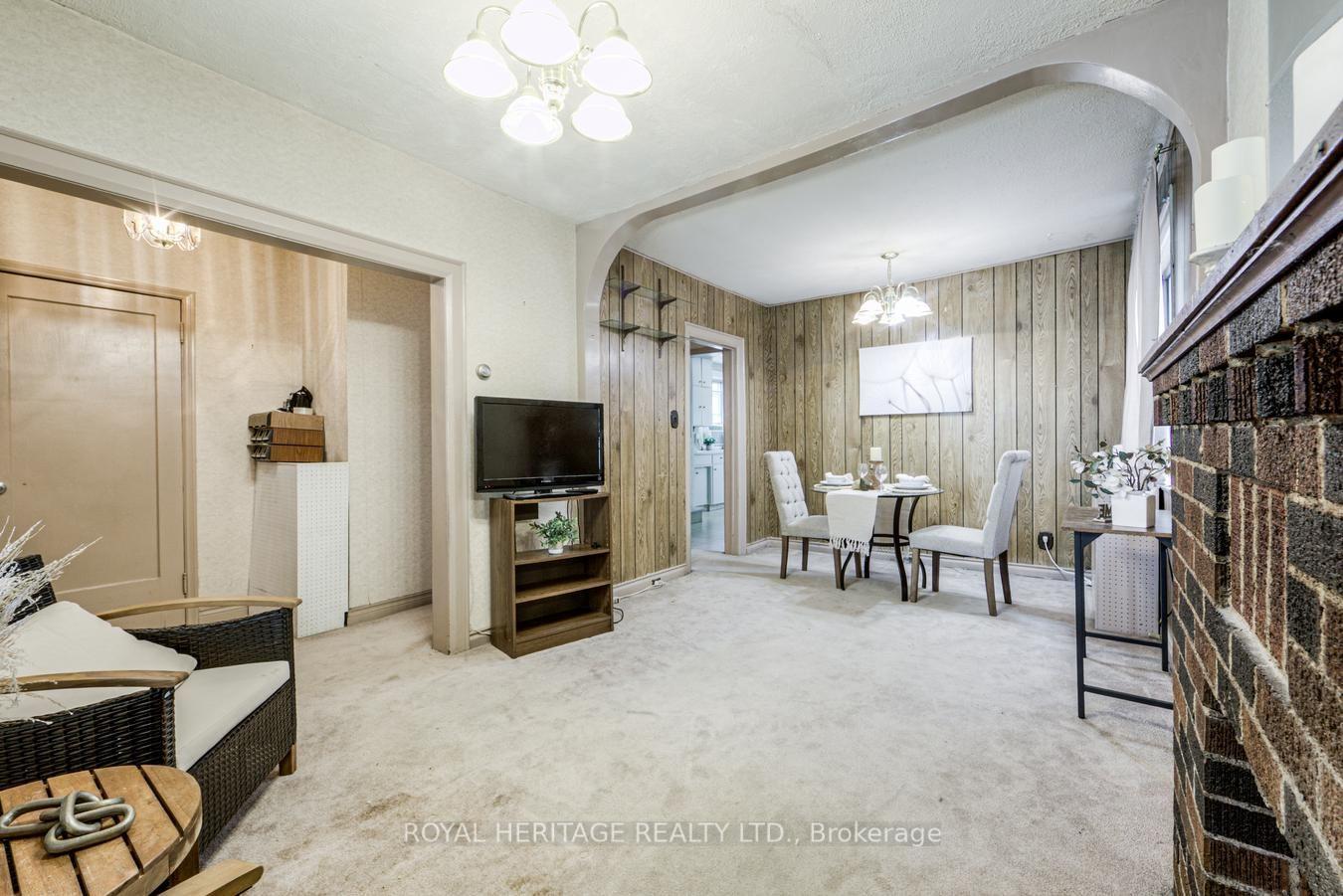 Photo 7 of 758 Jane Street, Toronto, Rockcliffe-Smythe — HOMEH