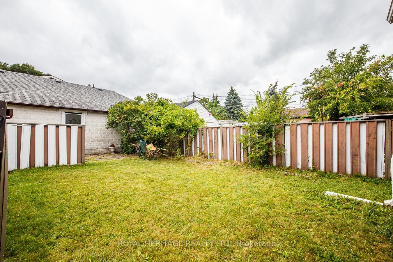 Photo 29 of 758 Jane Street, Toronto, Rockcliffe-Smythe — HOMEH