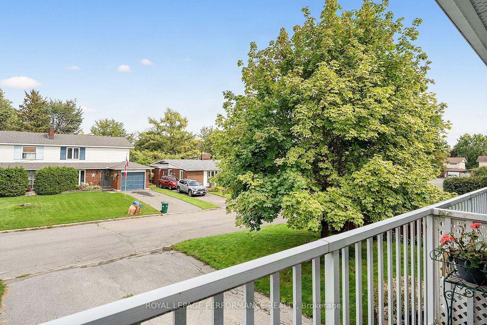 Photo 14 of 16 Woodmount Crescent, Ottawa, Borden Farm/Stewart Farm/Carleton Heights/Parkwood Hills — HOMEH