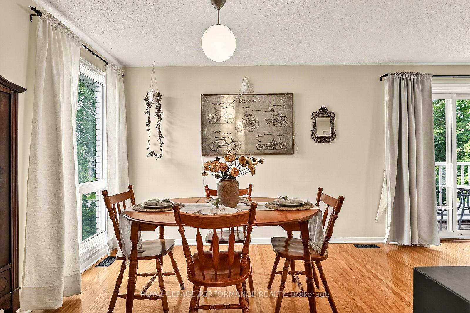 Photo 16 of 16 Woodmount Crescent, Ottawa, Borden Farm/Stewart Farm/Carleton Heights/Parkwood Hills — HOMEH