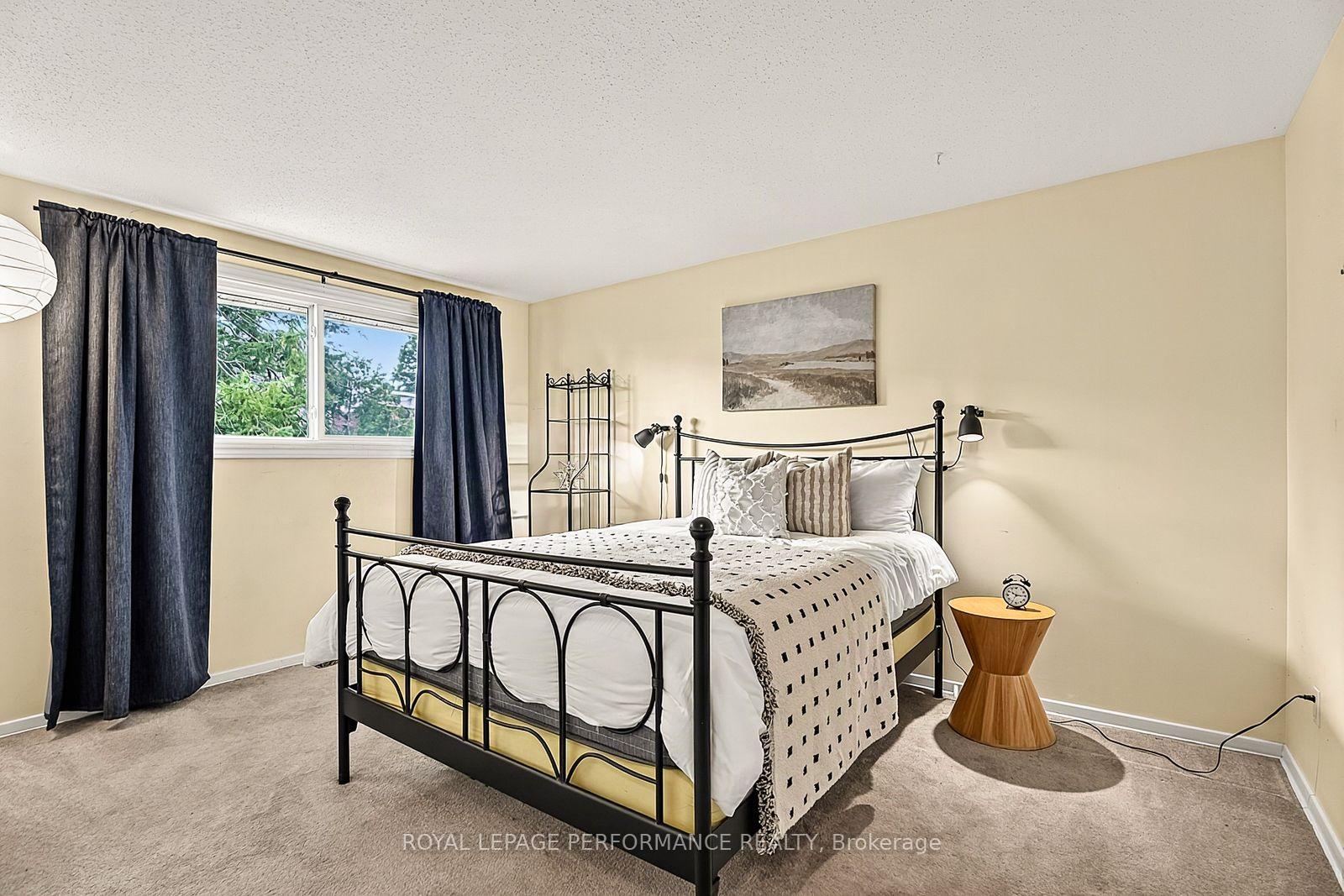 Photo 21 of 16 Woodmount Crescent, Ottawa, Borden Farm/Stewart Farm/Carleton Heights/Parkwood Hills — HOMEH