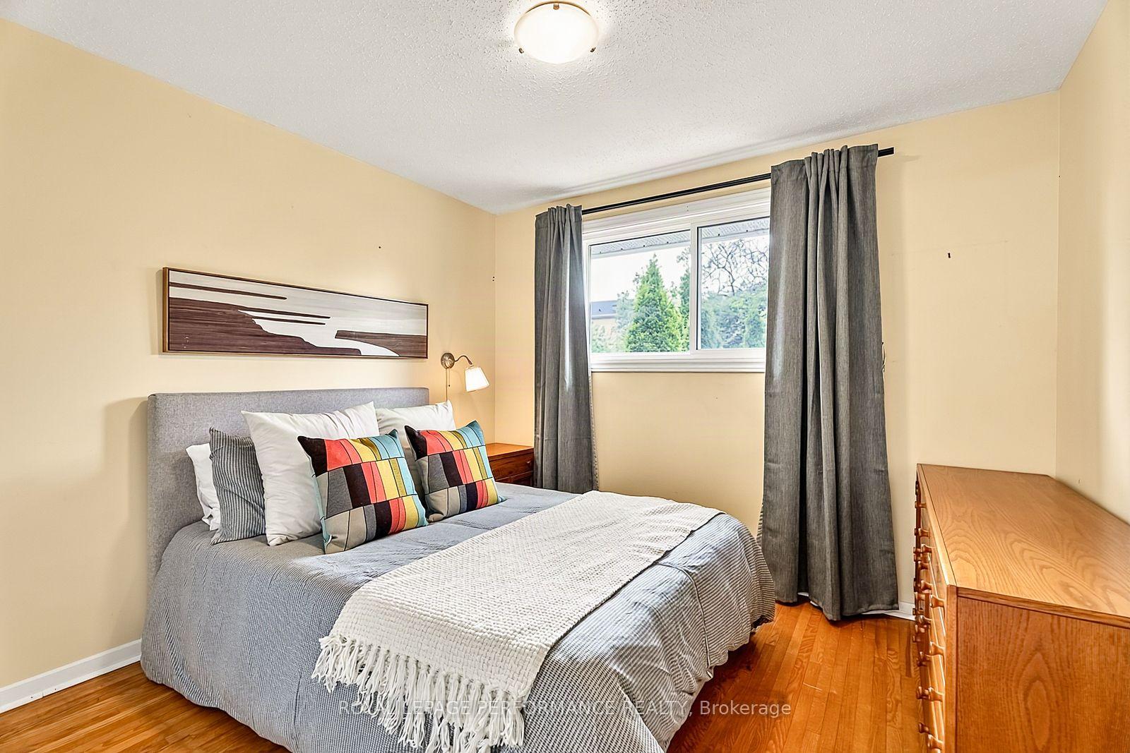 Photo 24 of 16 Woodmount Crescent, Ottawa, Borden Farm/Stewart Farm/Carleton Heights/Parkwood Hills — HOMEH