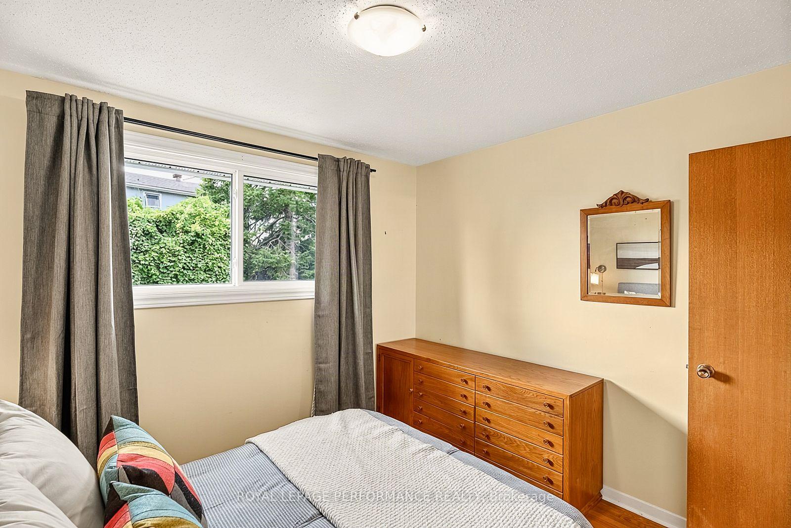 Photo 25 of 16 Woodmount Crescent, Ottawa, Borden Farm/Stewart Farm/Carleton Heights/Parkwood Hills — HOMEH