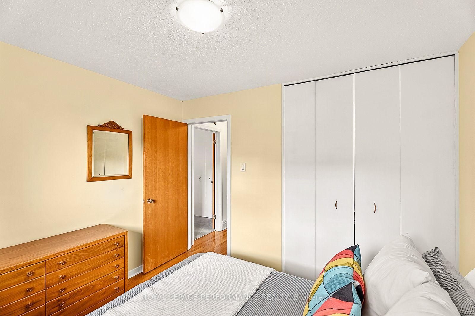 Photo 26 of 16 Woodmount Crescent, Ottawa, Borden Farm/Stewart Farm/Carleton Heights/Parkwood Hills — HOMEH