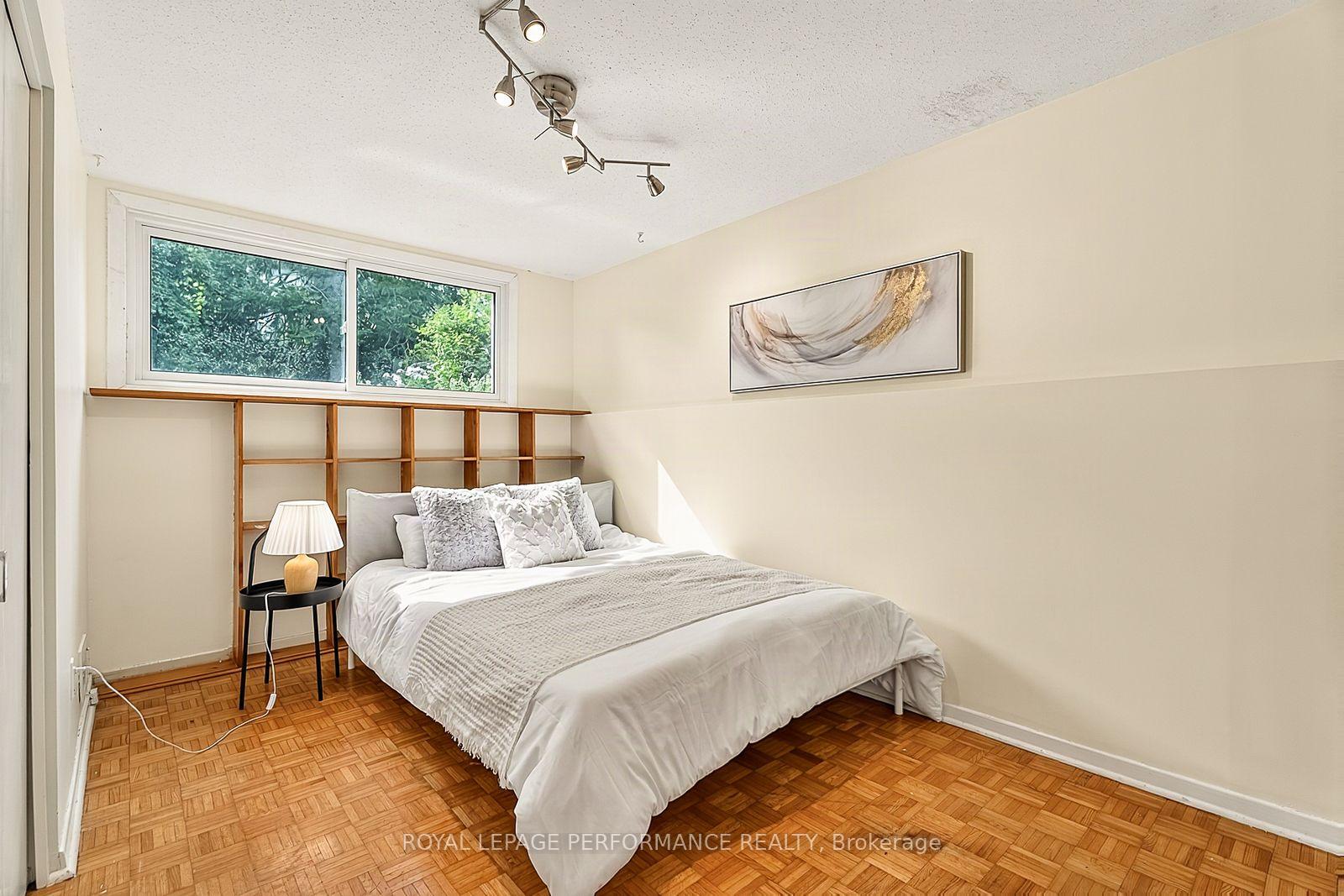 Photo 29 of 16 Woodmount Crescent, Ottawa, Borden Farm/Stewart Farm/Carleton Heights/Parkwood Hills — HOMEH