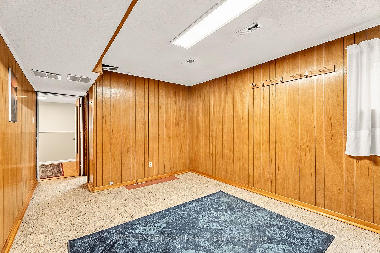 Photo 34 of 16 Woodmount Crescent, Ottawa, Borden Farm/Stewart Farm/Carleton Heights/Parkwood Hills — HOMEH