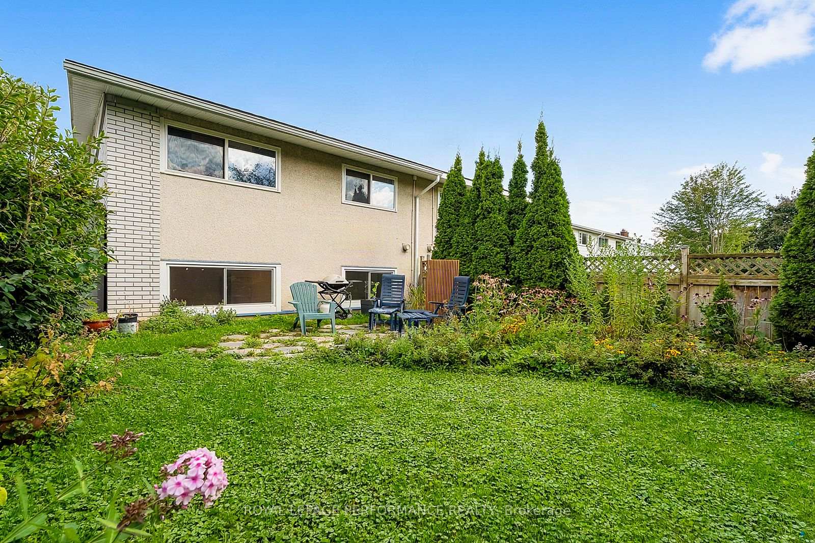 Photo 38 of 16 Woodmount Crescent, Ottawa, Borden Farm/Stewart Farm/Carleton Heights/Parkwood Hills — HOMEH