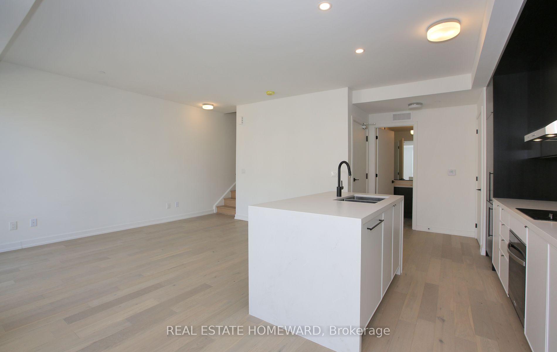 Photo 5 of Unit J301, 11 Walder Lane, Richmond Hill, Devonsleigh — HOMEH