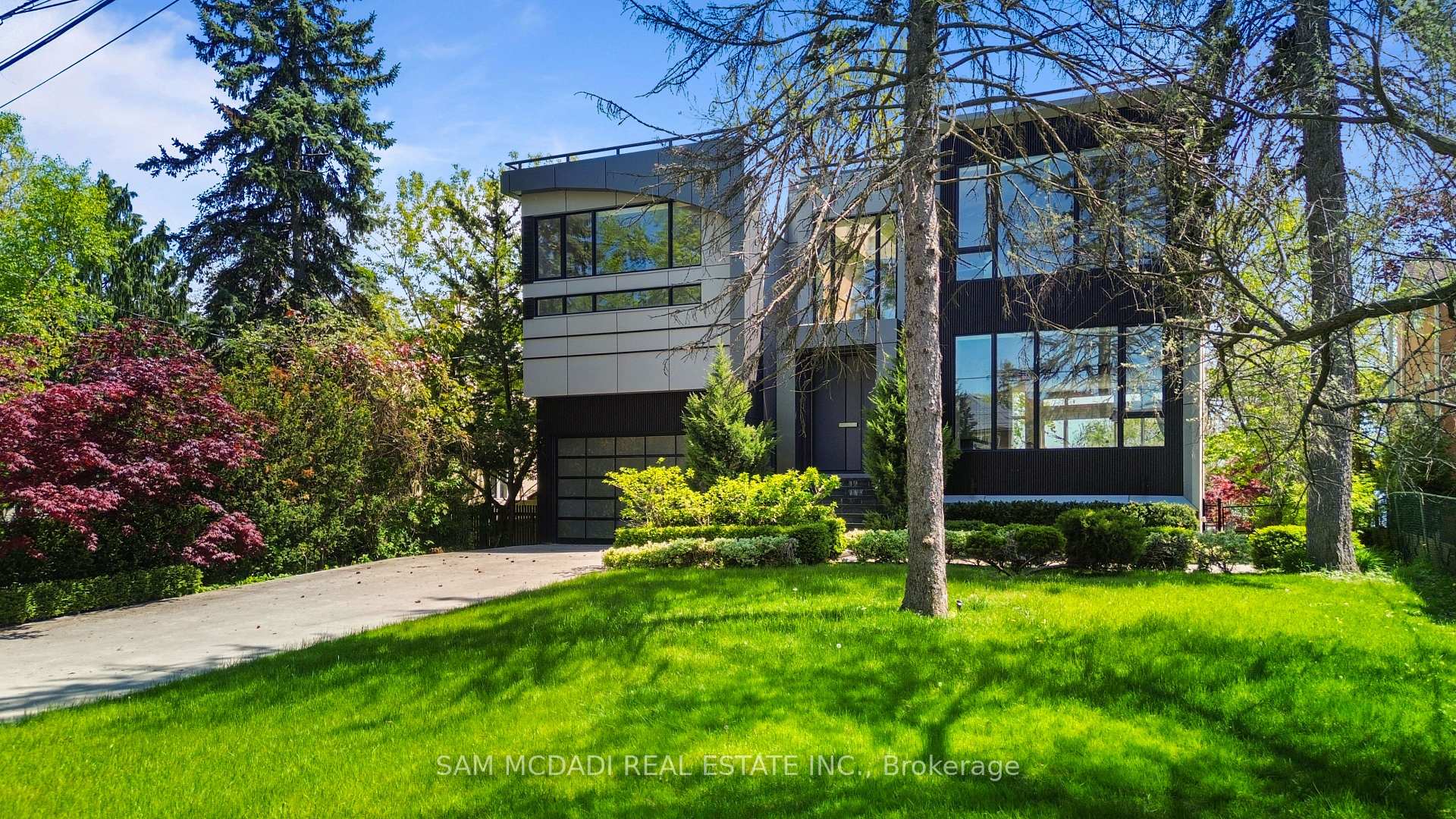 Photo 4 of 67 Lake Promenade, Etobicoke, Long Branch — HOMEH