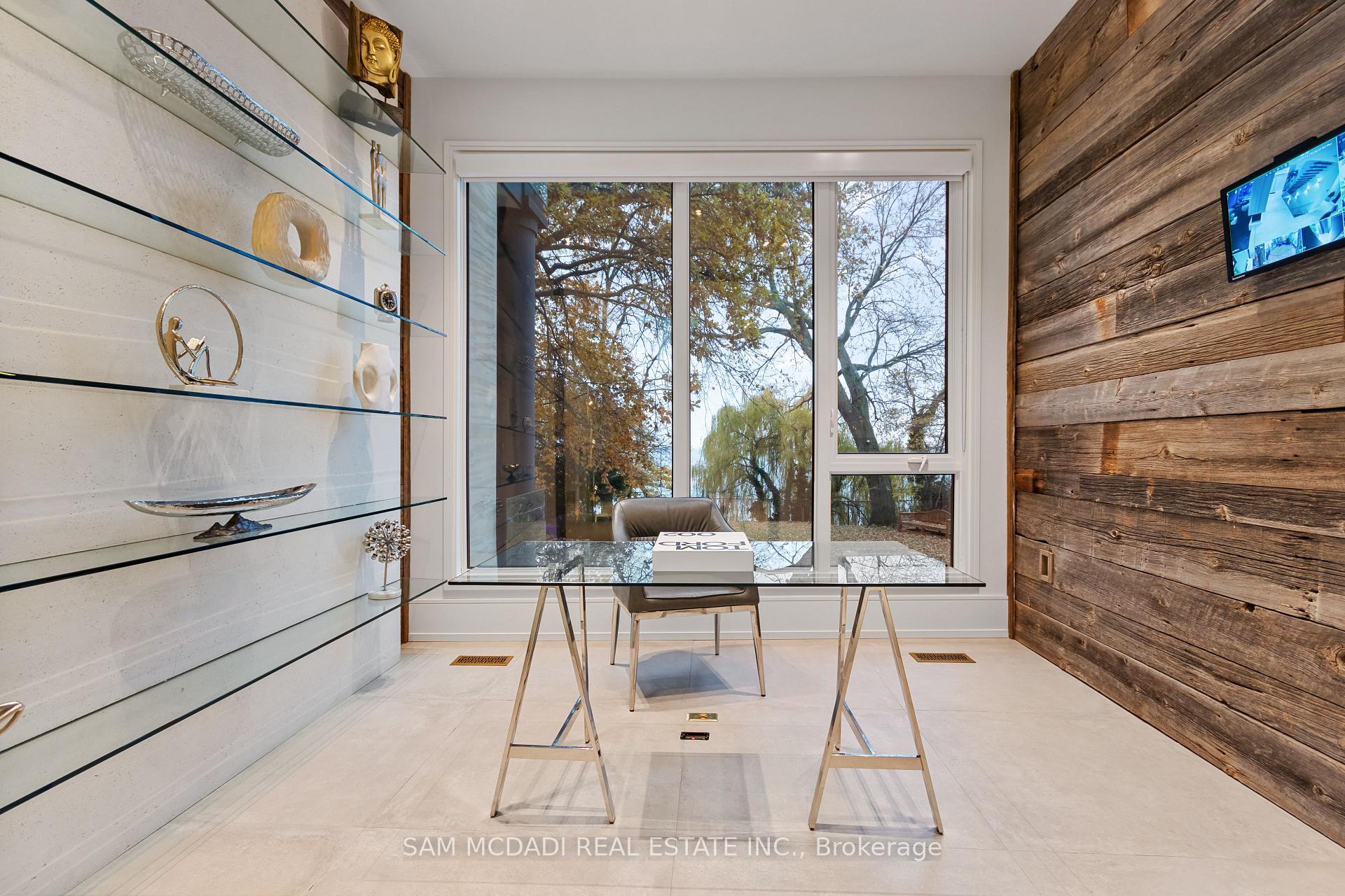 Photo 14 of 67 Lake Promenade, Etobicoke, Long Branch — HOMEH