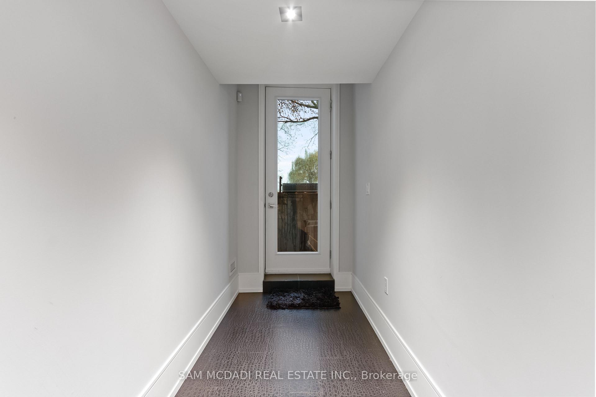 Photo 41 of 67 Lake Promenade, Etobicoke, Long Branch — HOMEH