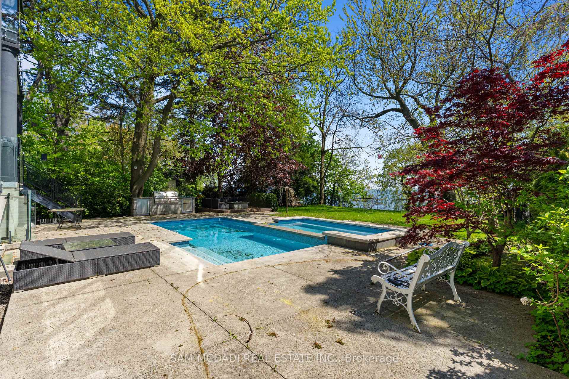 Photo 42 of 67 Lake Promenade, Etobicoke, Long Branch — HOMEH