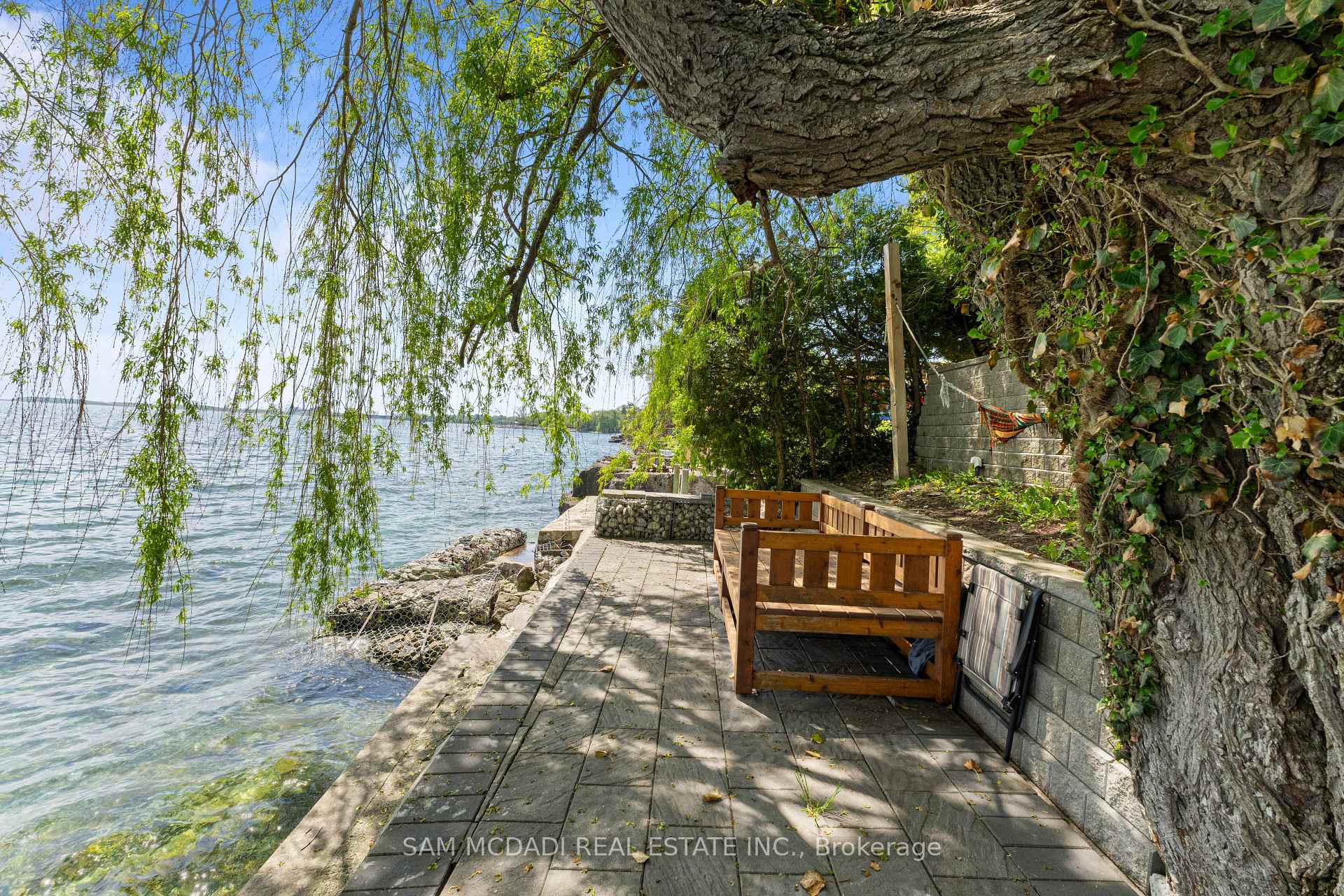 Photo 46 of 67 Lake Promenade, Etobicoke, Long Branch — HOMEH