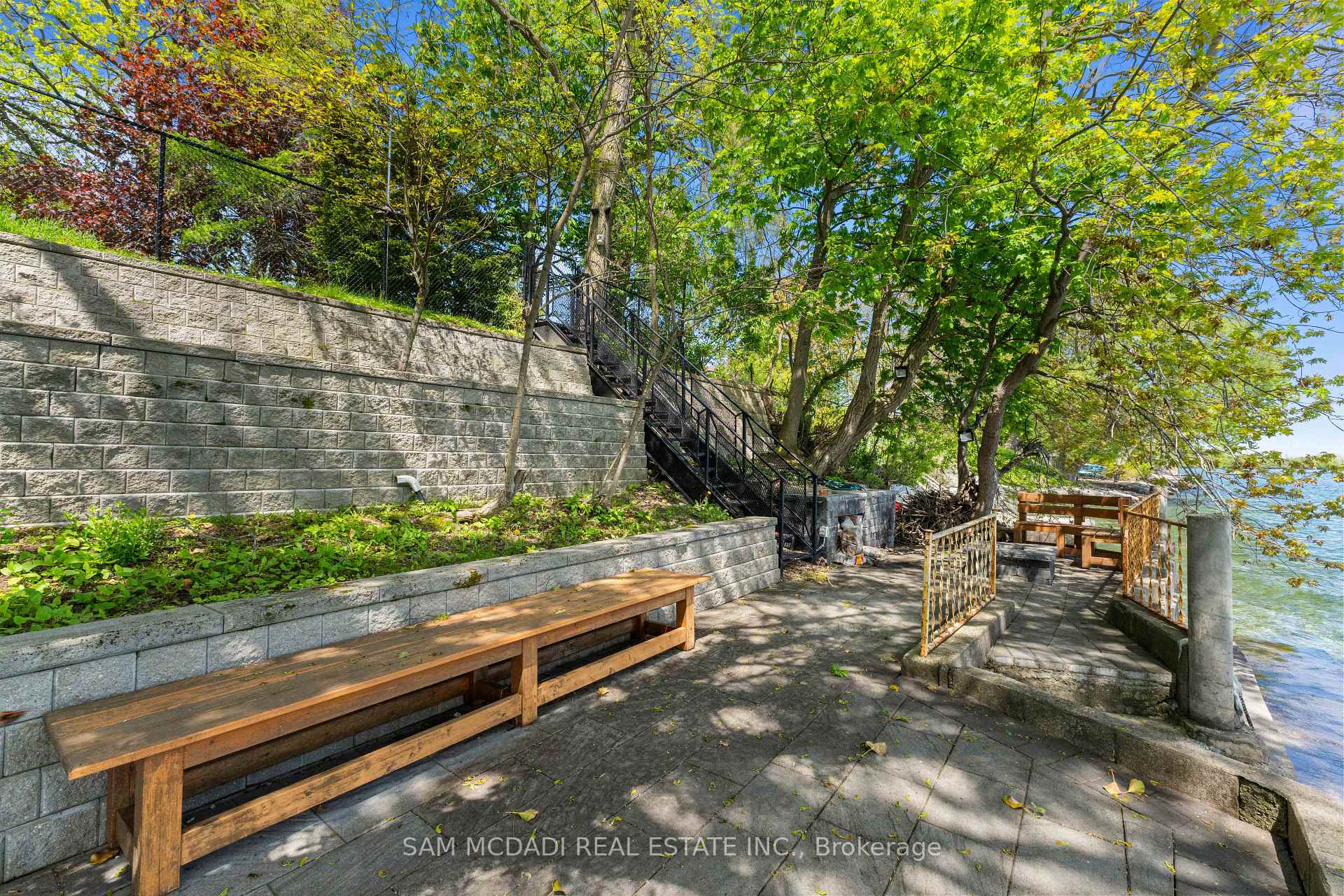 Photo 47 of 67 Lake Promenade, Etobicoke, Long Branch — HOMEH