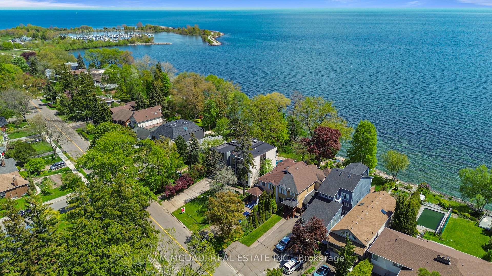 Photo 49 of 67 Lake Promenade, Etobicoke, Long Branch — HOMEH