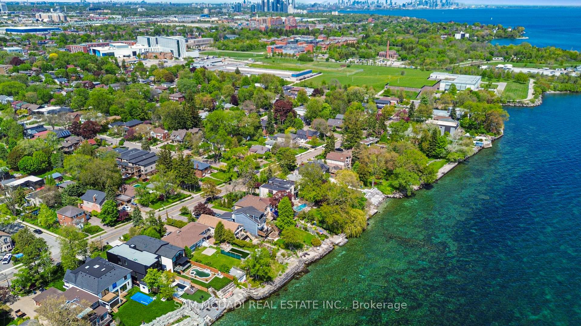 Photo 50 of 67 Lake Promenade, Etobicoke, Long Branch — HOMEH