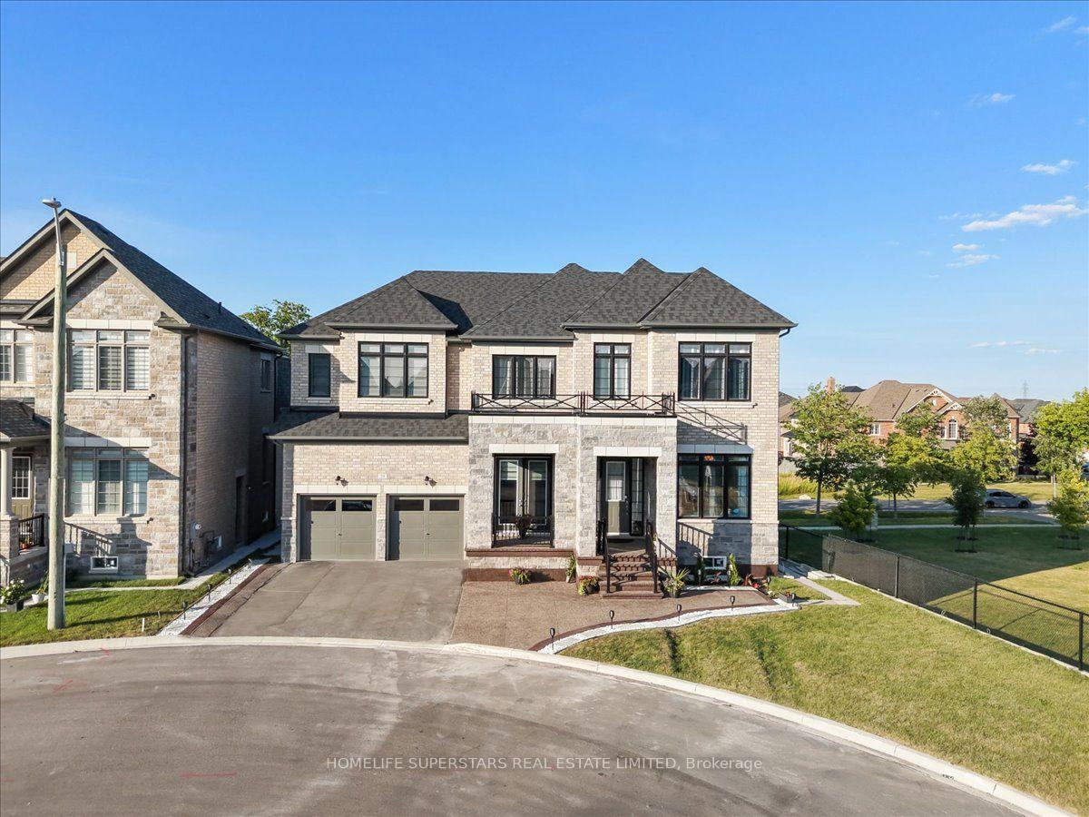 Photo 1 of 39 Lost Canyon Way, Brampton, Credit Valley — HOMEH