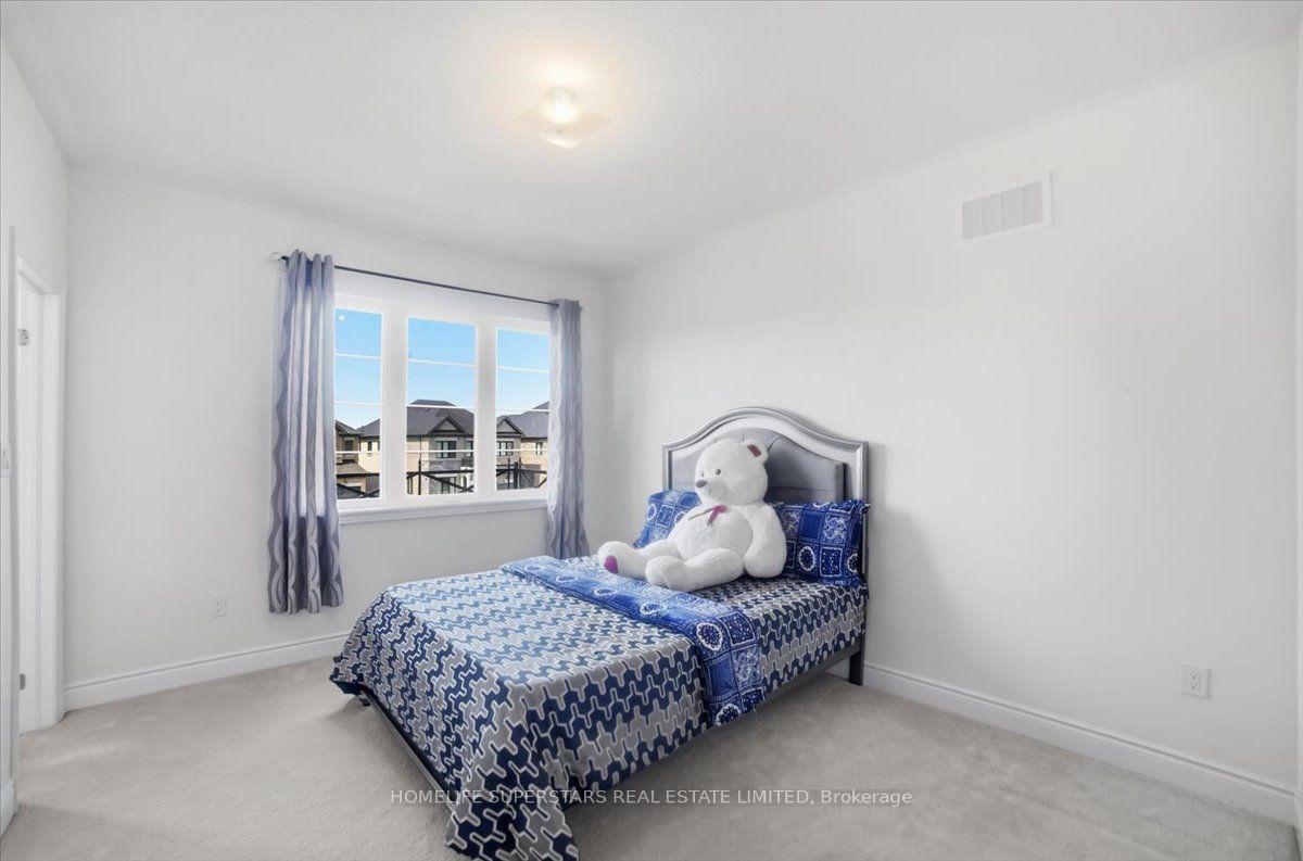 Photo 14 of 39 Lost Canyon Way, Brampton, Credit Valley — HOMEH