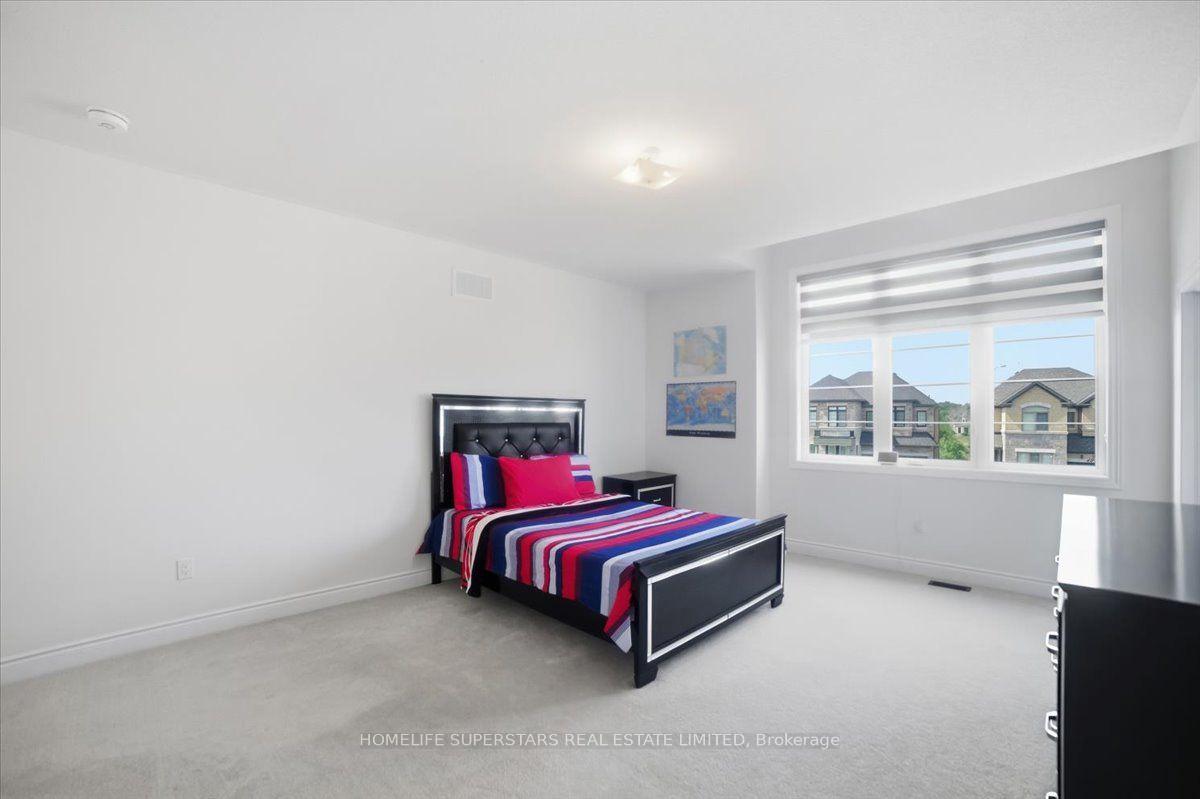 Photo 18 of 39 Lost Canyon Way, Brampton, Credit Valley — HOMEH