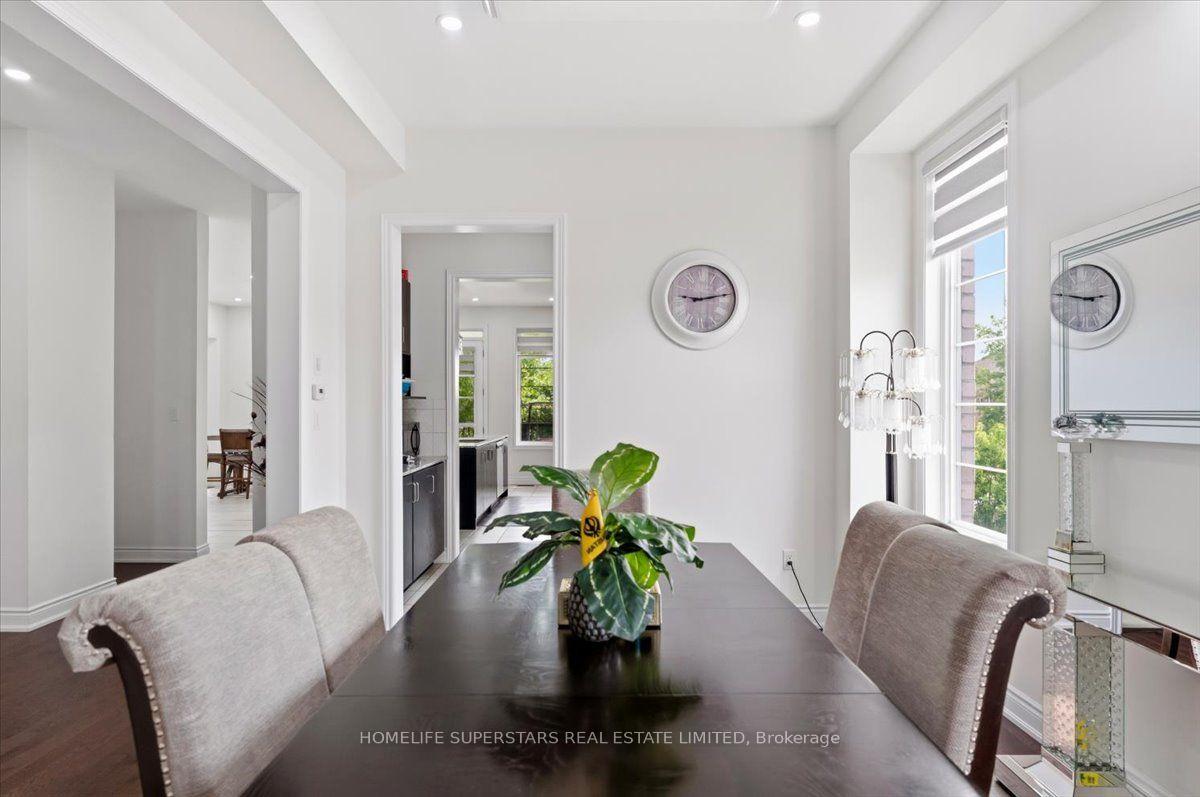 Photo 27 of 39 Lost Canyon Way, Brampton, Credit Valley — HOMEH