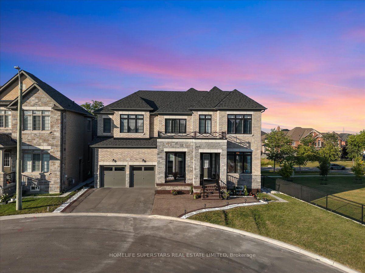 Photo 35 of 39 Lost Canyon Way, Brampton, Credit Valley — HOMEH