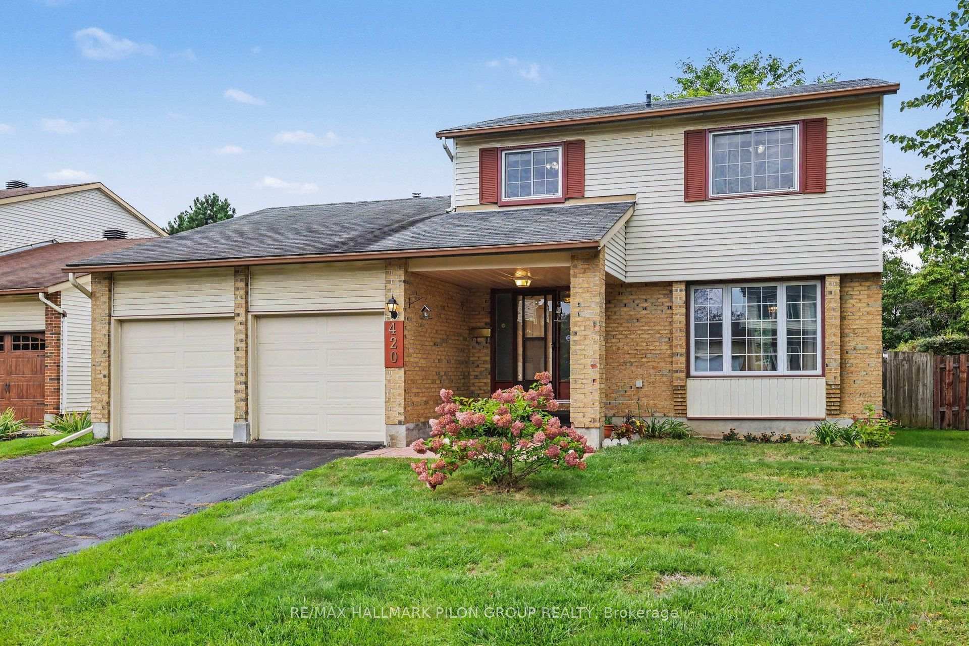 Photo of 420 Cloverheath Crescent