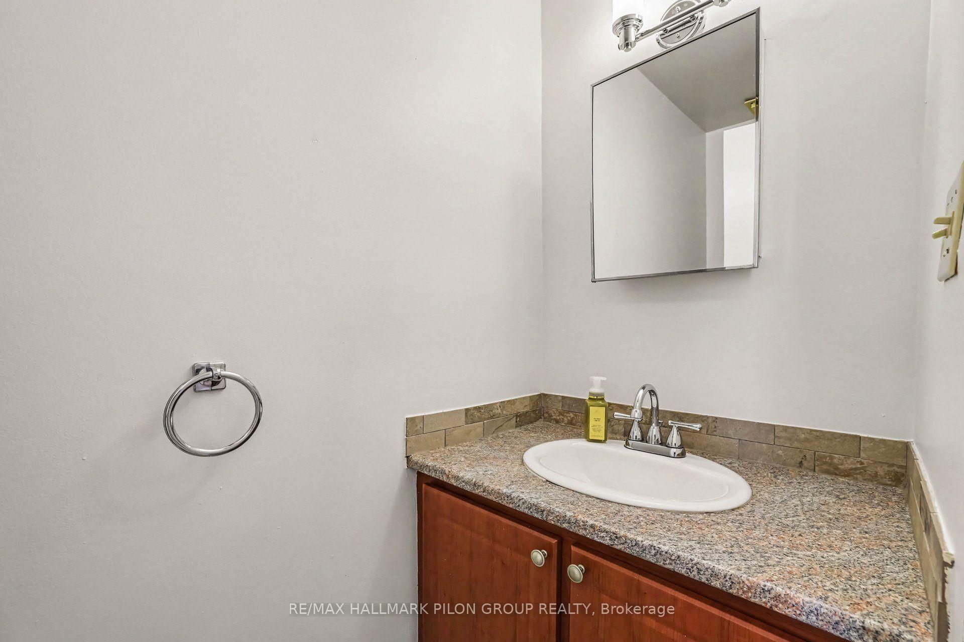 Photo 11 of 420 Cloverheath Crescent, Ottawa, Queenswood Heights South — HOMEH