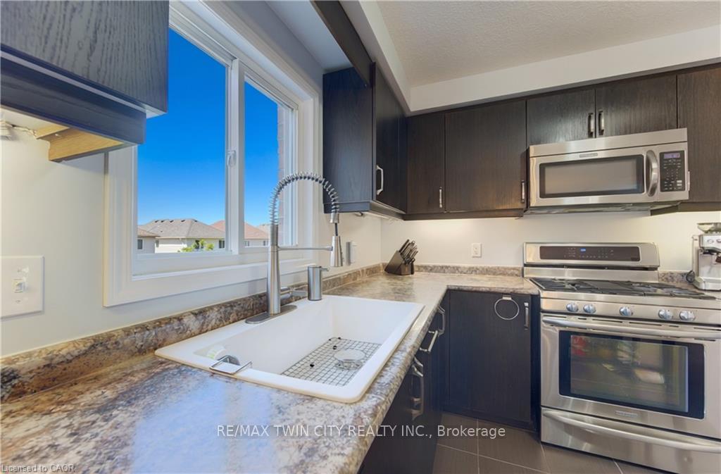 Photo 15 of 232 Cranbrook Street, Kitchener, Doon South — HOMEH