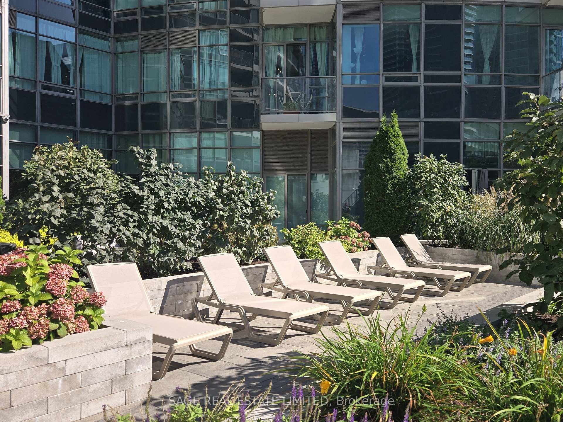 Photo 2 of Unit 2109, 361 Front Street W, Toronto, Waterfront Communities — HOMEH