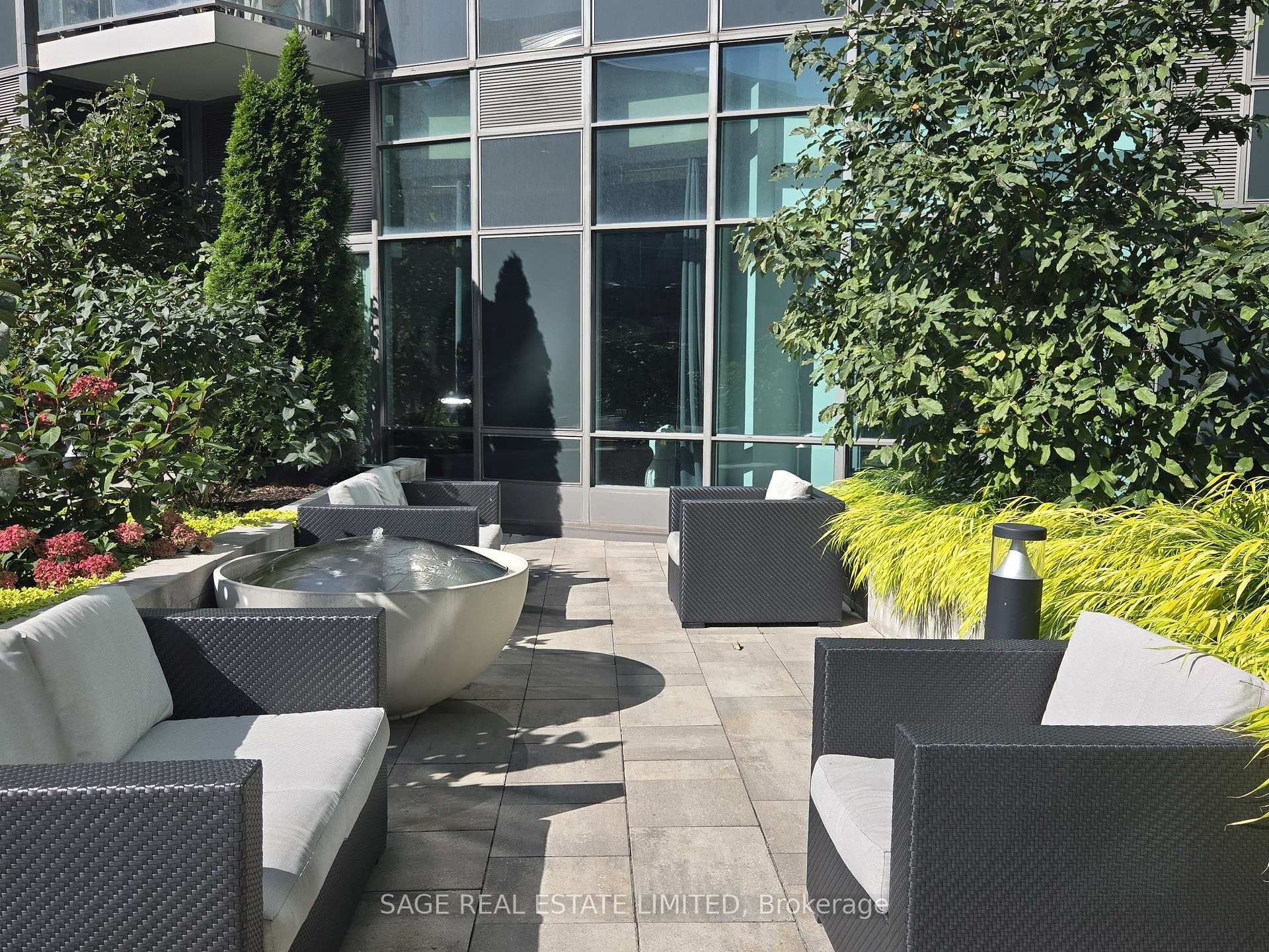 Photo 3 of Unit 2109, 361 Front Street W, Toronto, Waterfront Communities — HOMEH